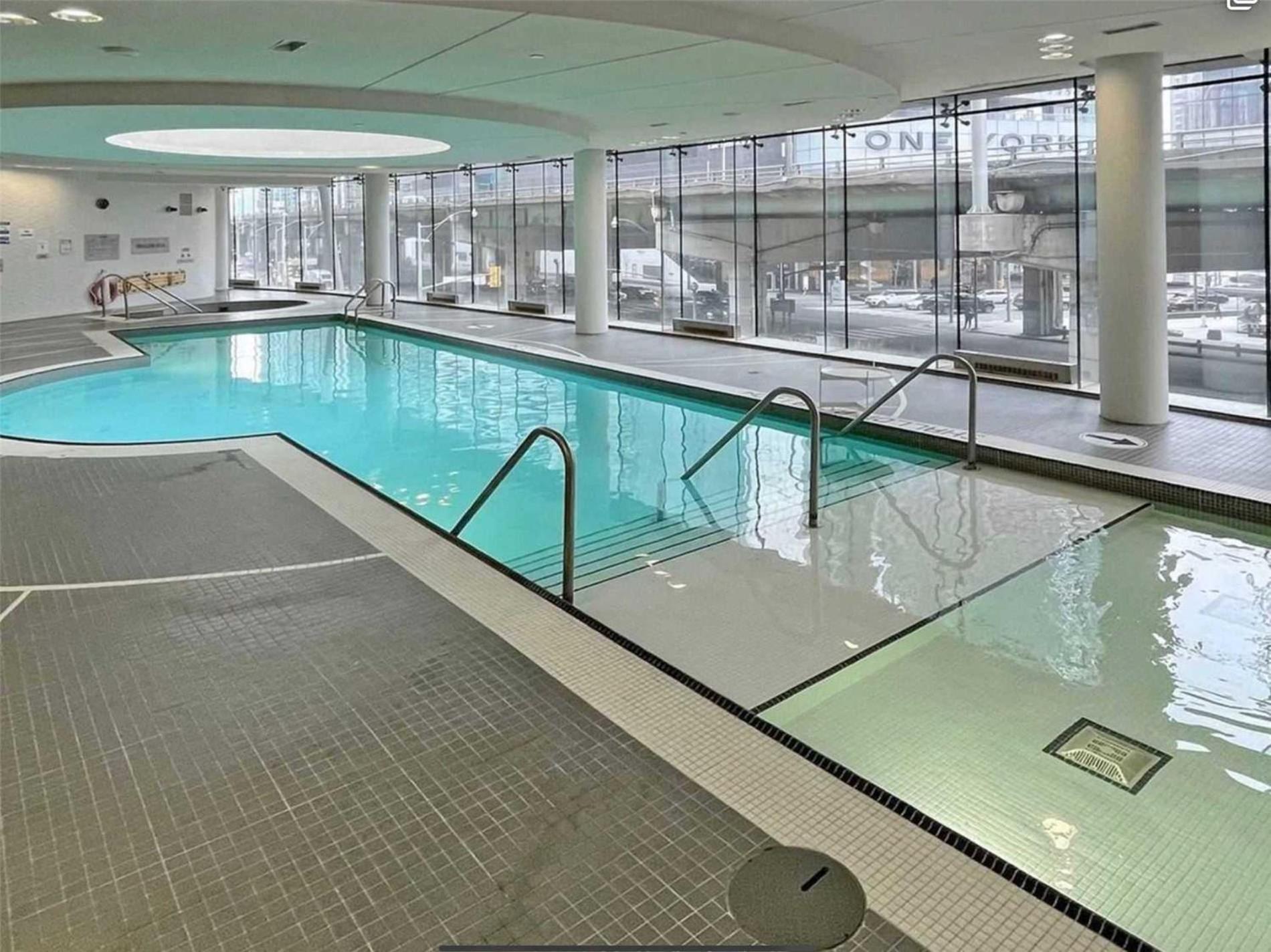 Luxury Condo in the Heart of Toronto - Next to Scotiabank Arena