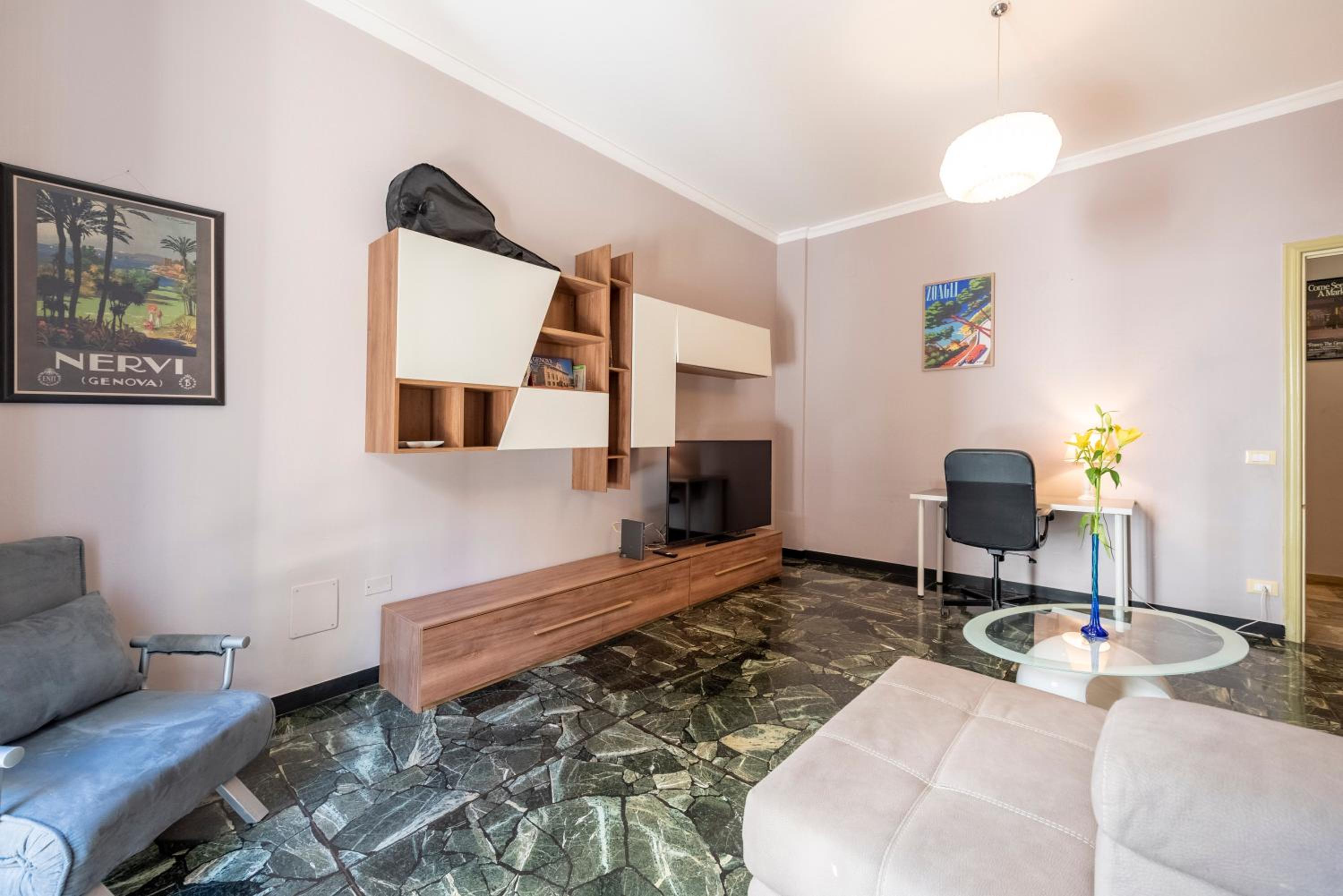 JOIVY Cute flat with terrace view 3