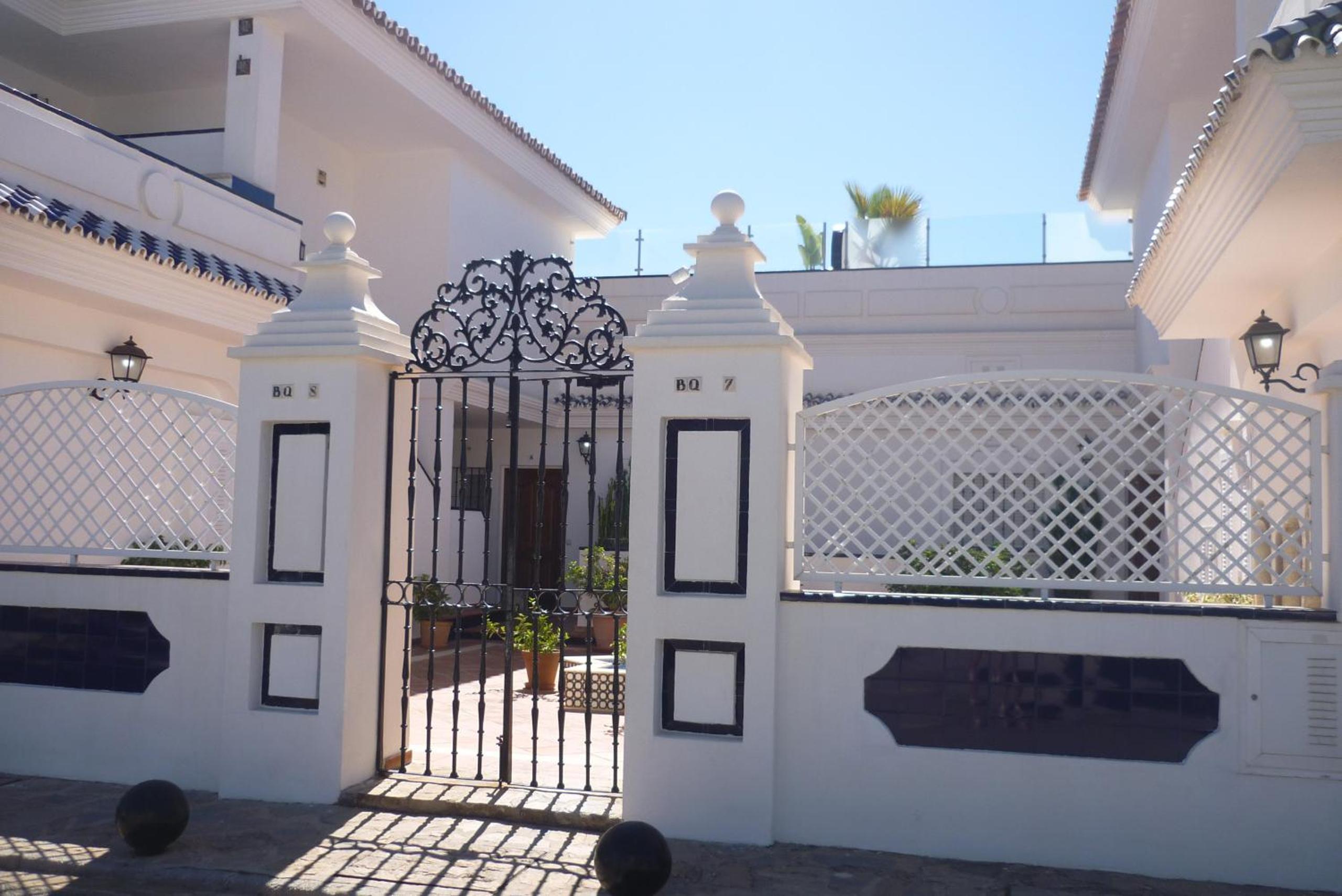 Fantastic Beachfront Apt El Faro - Arkadia Beach view 5