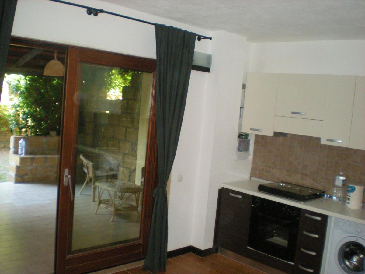 One bedroom house at Praialonga 200 m away from the beach with enclosed garden and wifi view 3