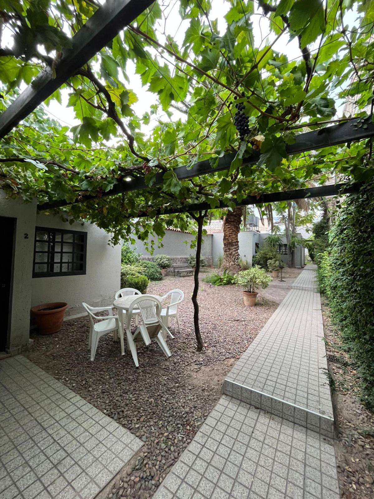 Paso de los Andes 1450 Mendoza Suites