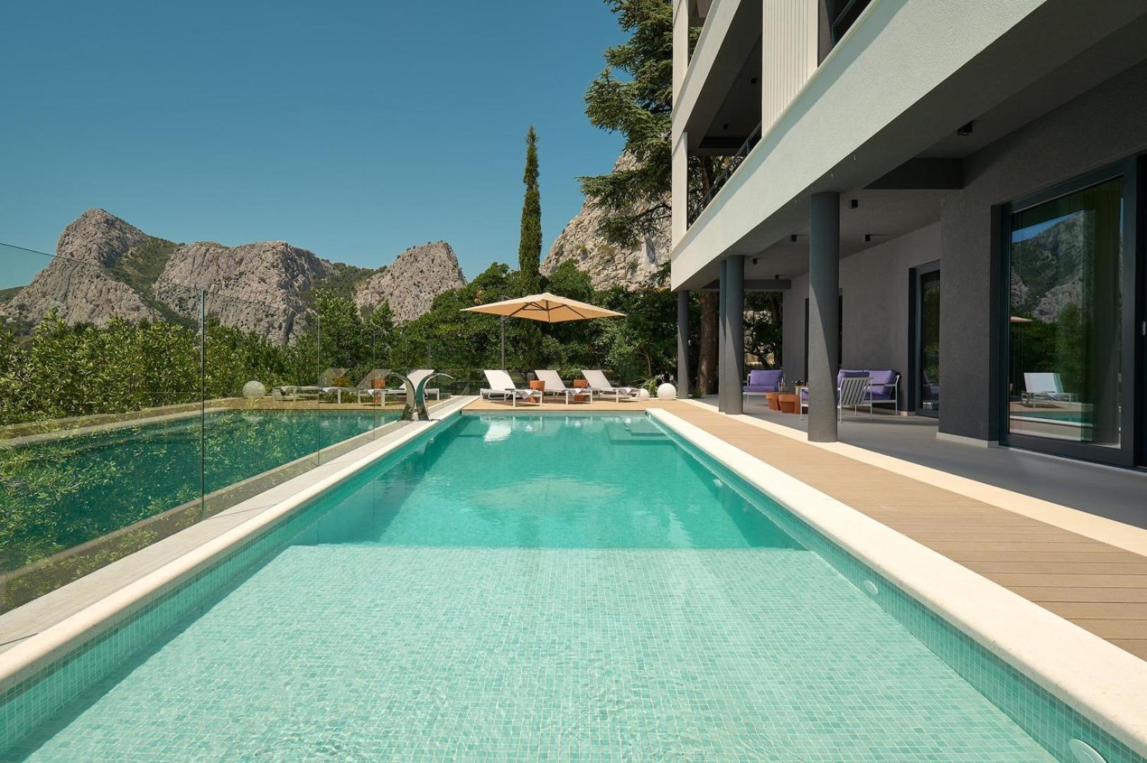 Seaview Villa Flora - Heated pool and Spa