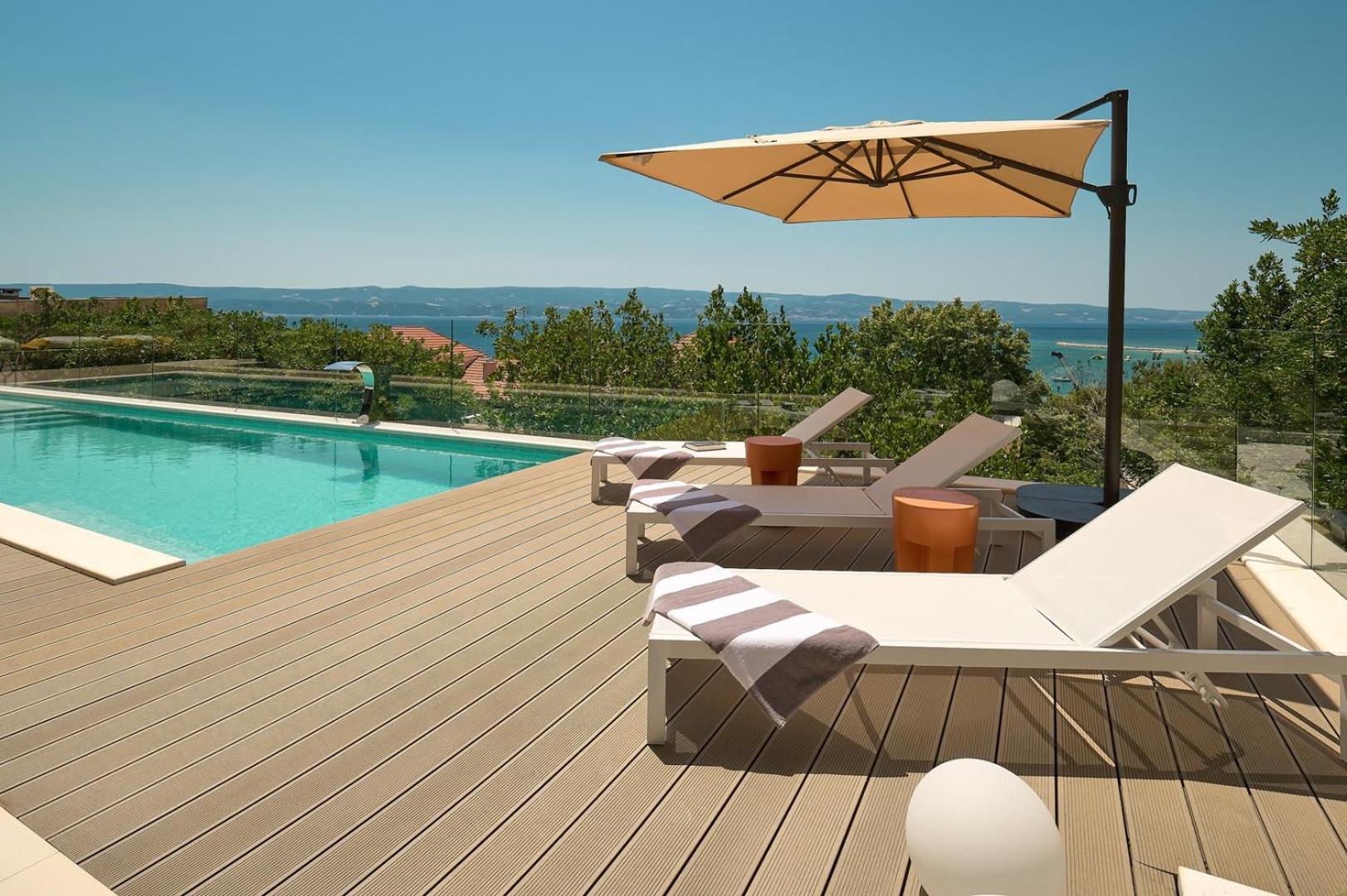 Seaview Villa Flora - Heated pool and Spa