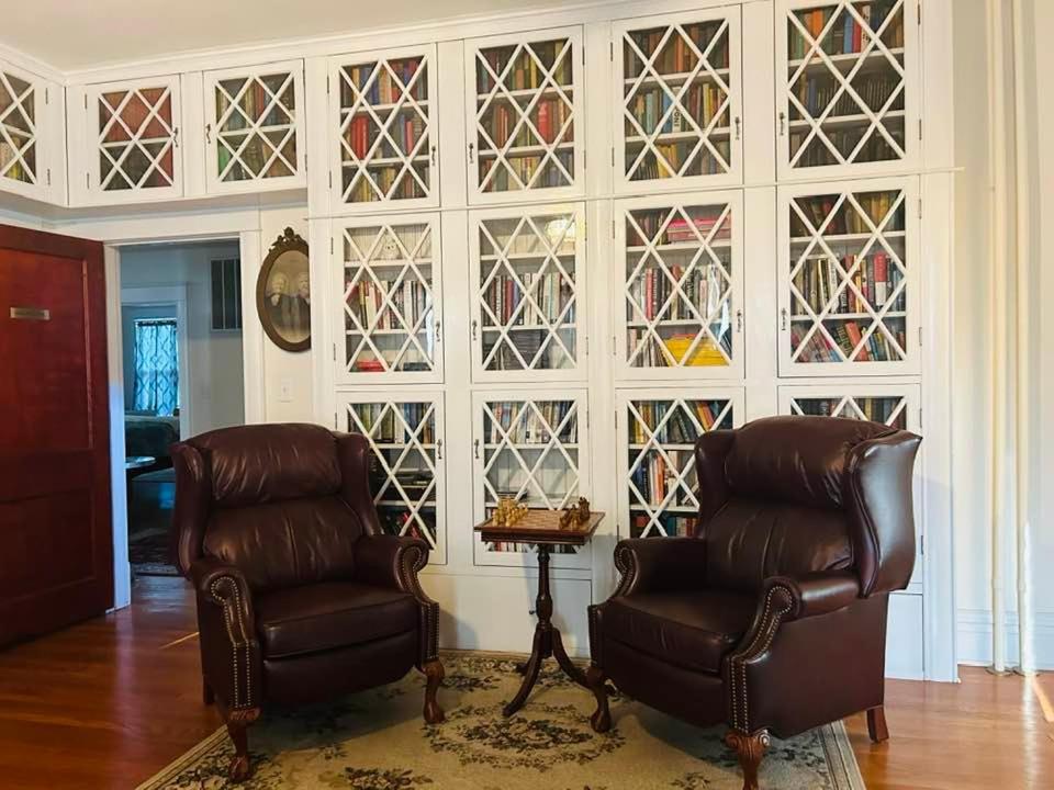 Historic 1912 Hoover House Bed and Breakfast view 3