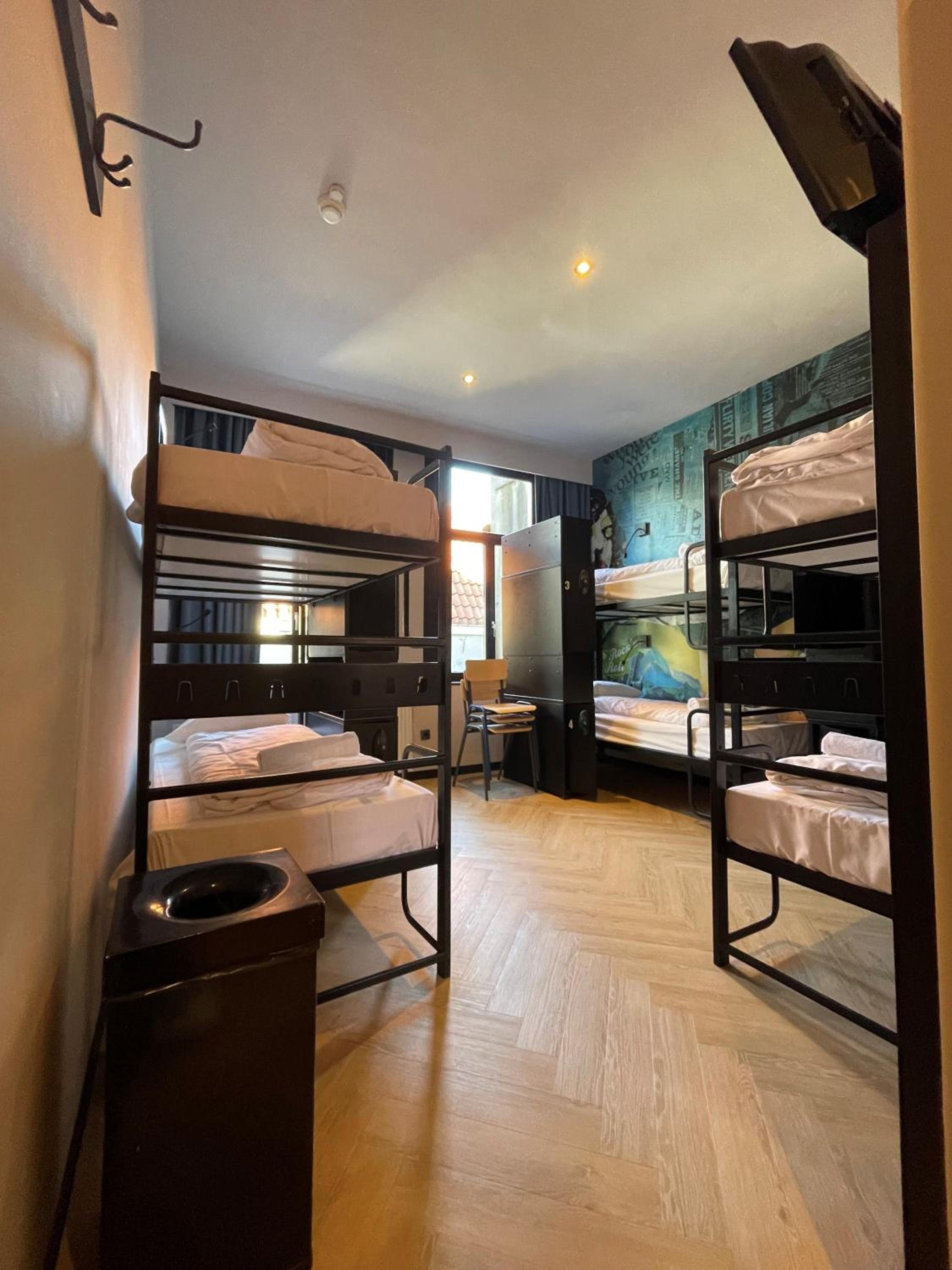 Heart of Amsterdam Hostel
