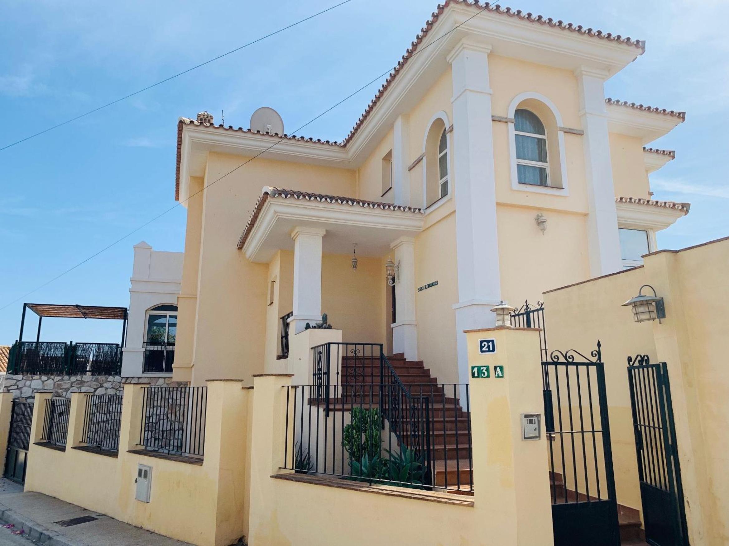 Beautiful Villa Walking distance to Beach El Faro