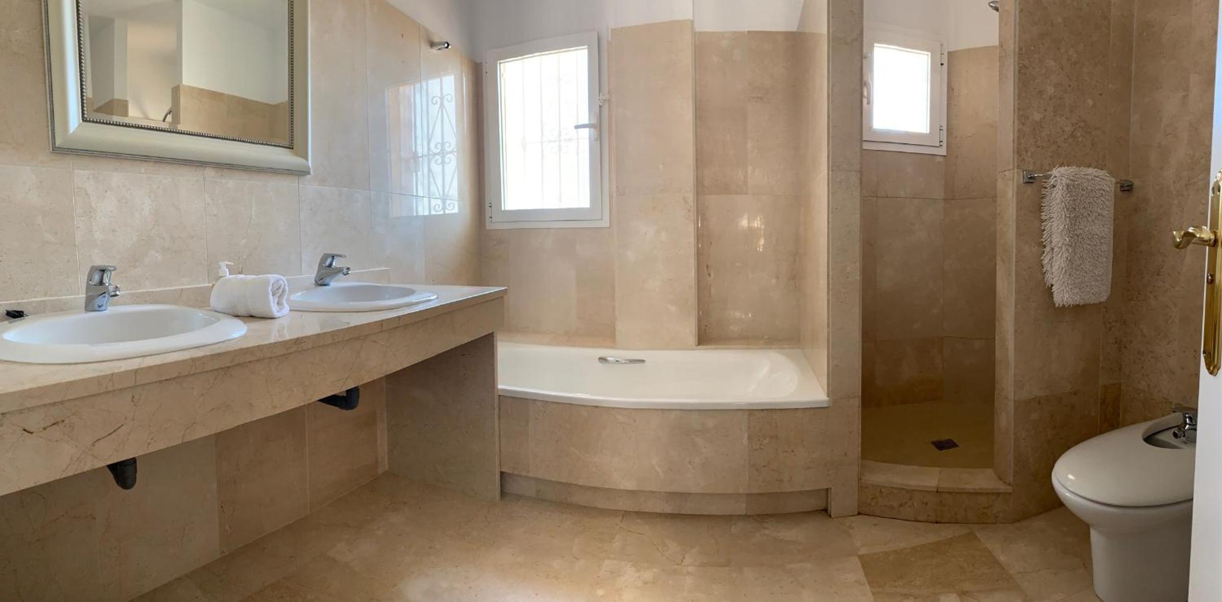 Beautiful Villa Walking distance to Beach El Faro