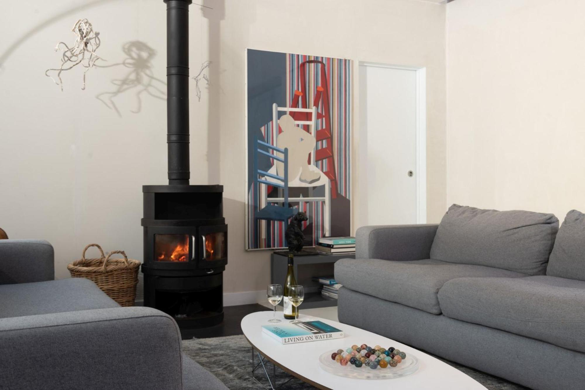 Footsteps from the beach - Hot tub - Cosy fireplace
