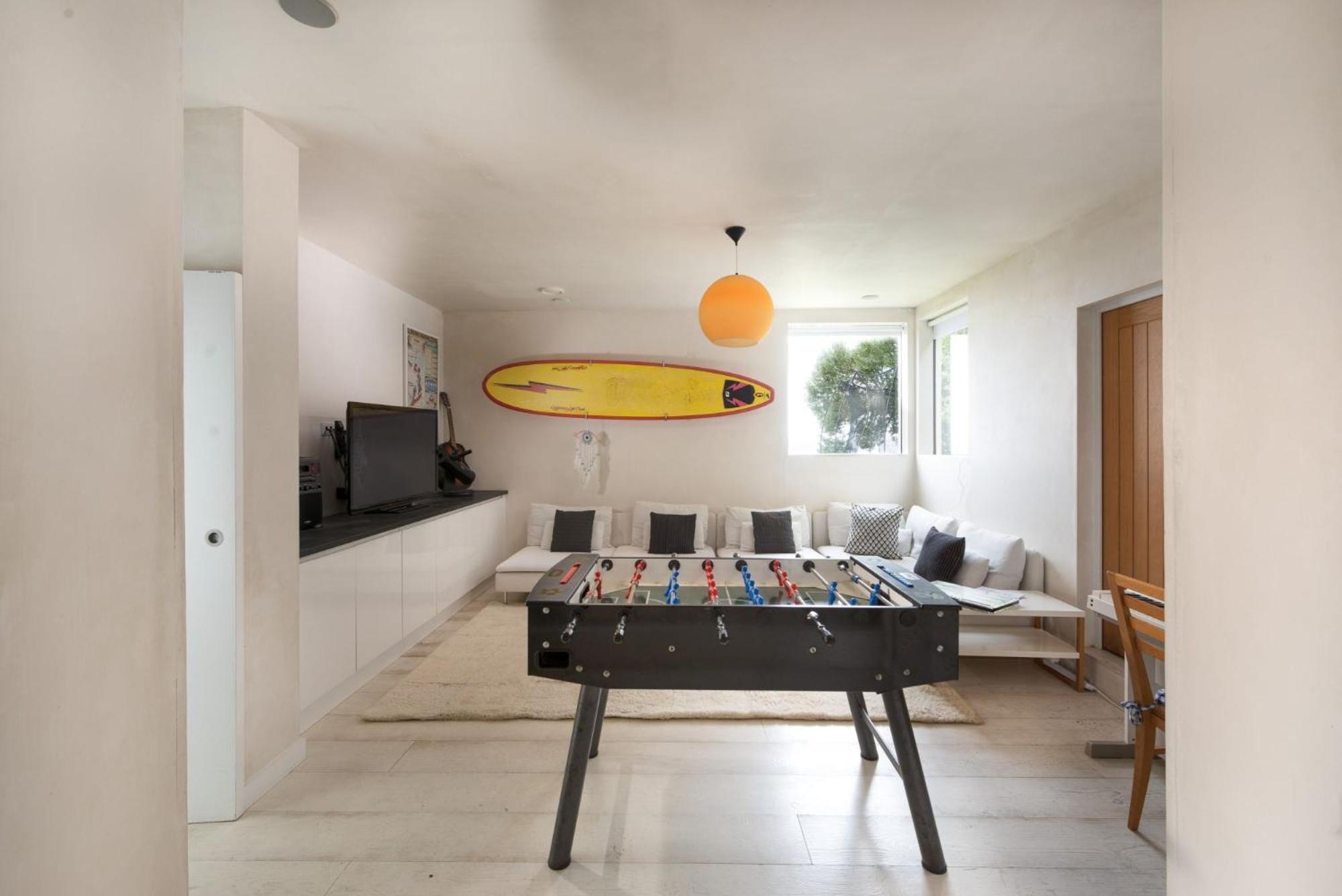 Footsteps from the beach - Hot tub - Cosy fireplace