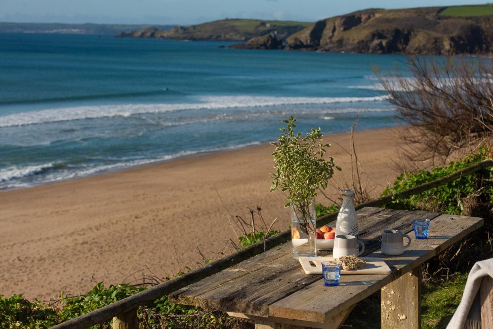 Footsteps from the beach - Hot tub - Cosy fireplace