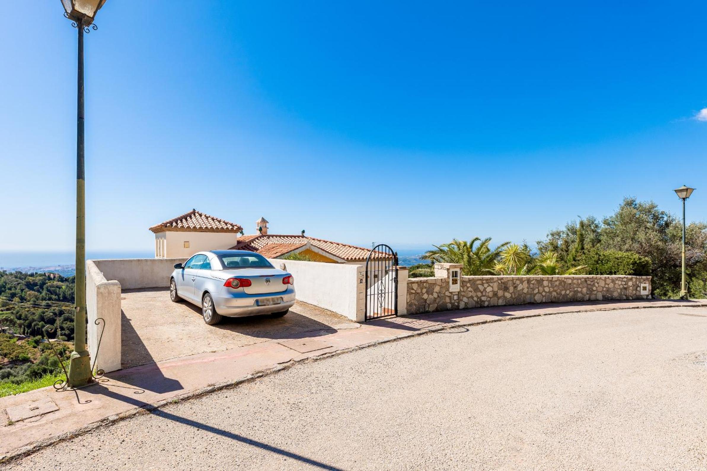 Villa with Stunning Views & Private Pool view 3