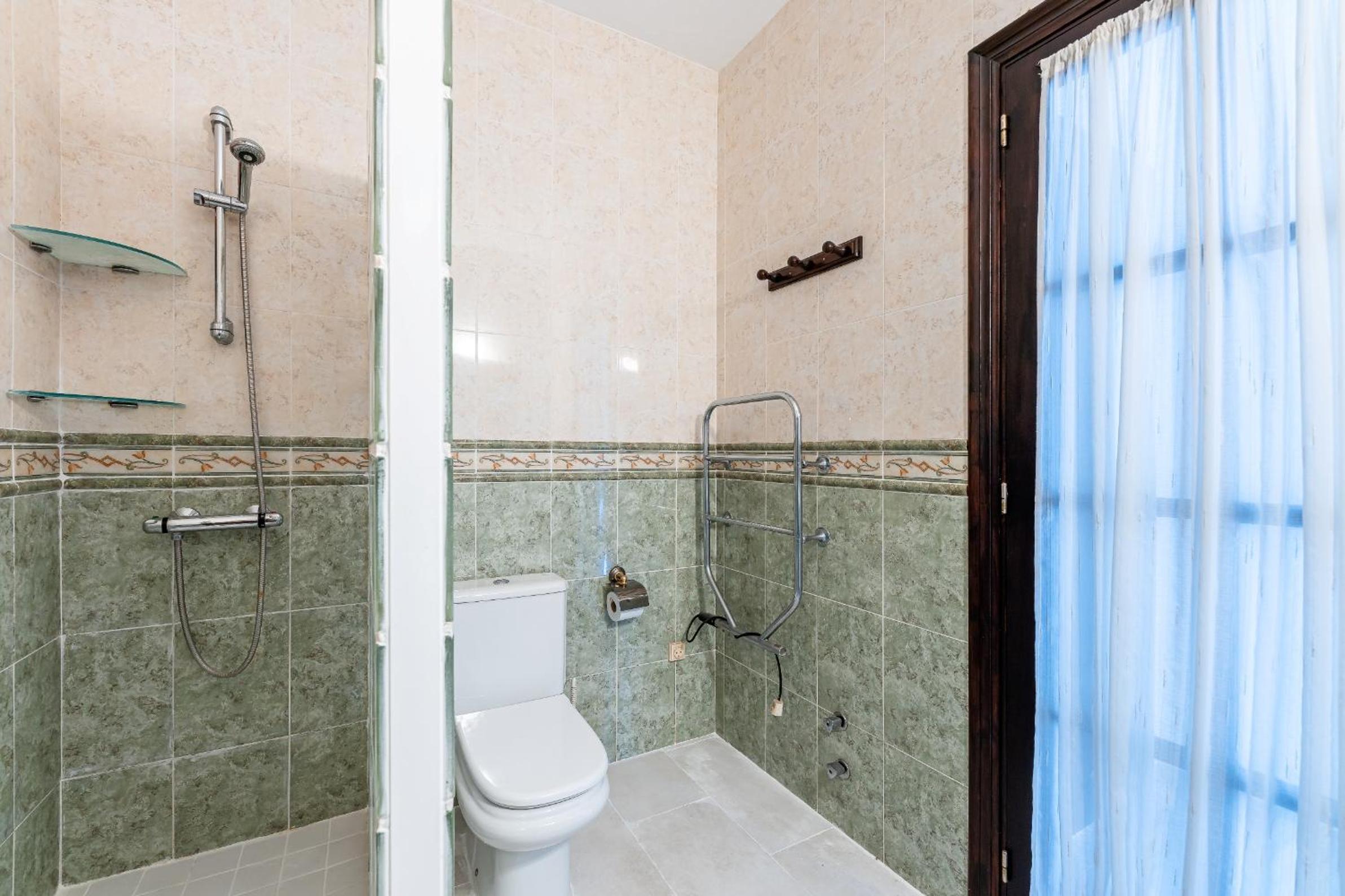 Photo 32