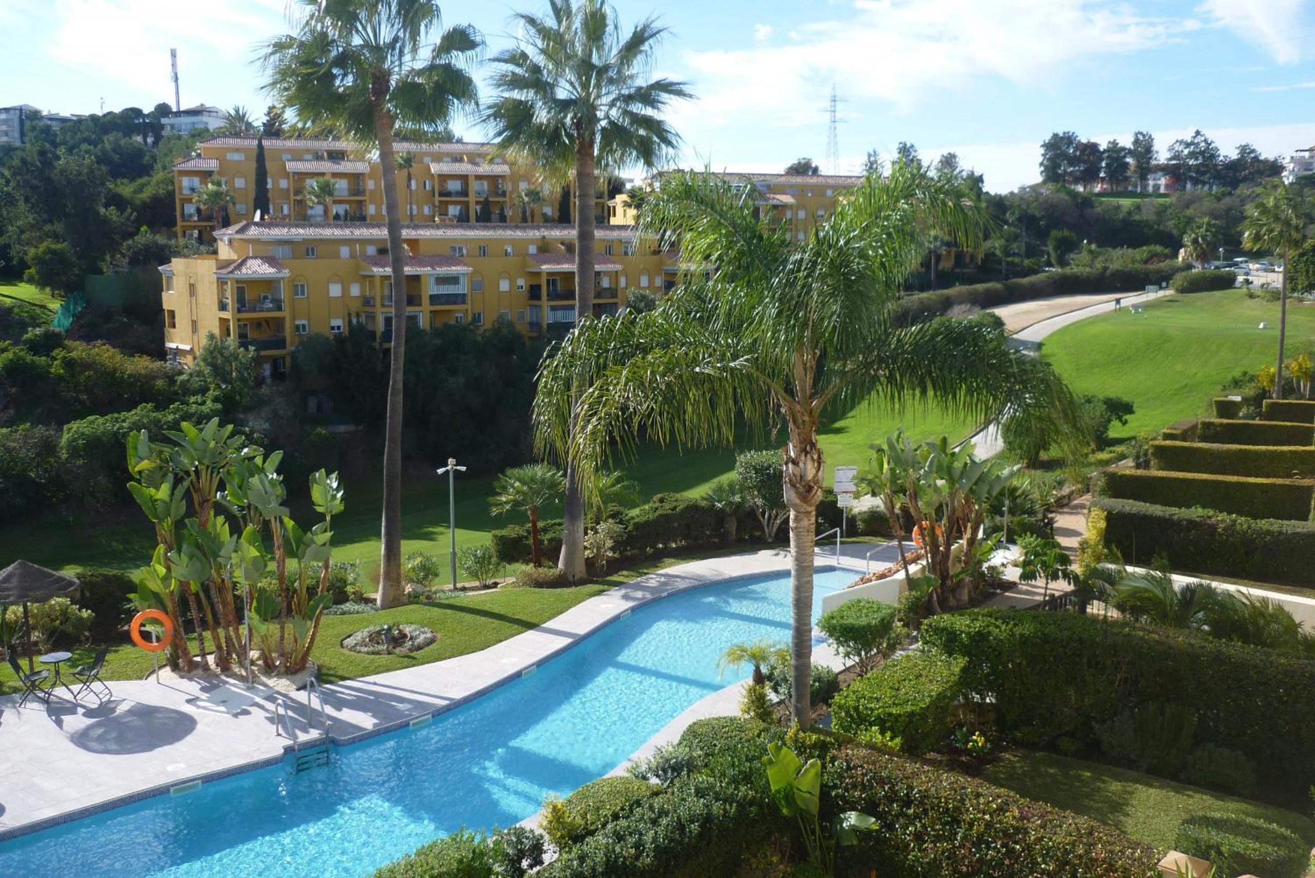 Stunning Golf View Apt, Miraflores Golf