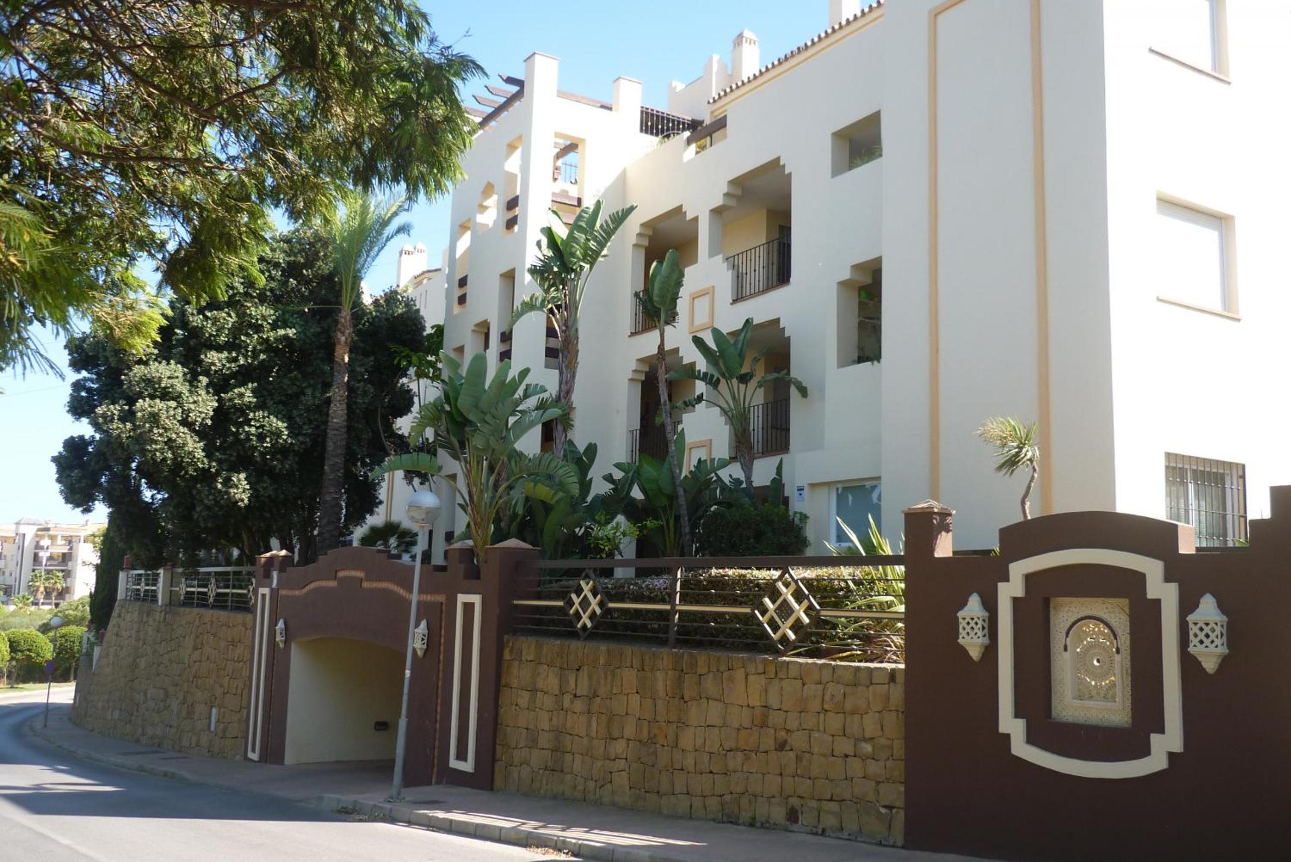 Stunning Golf View Apt, Miraflores Golf