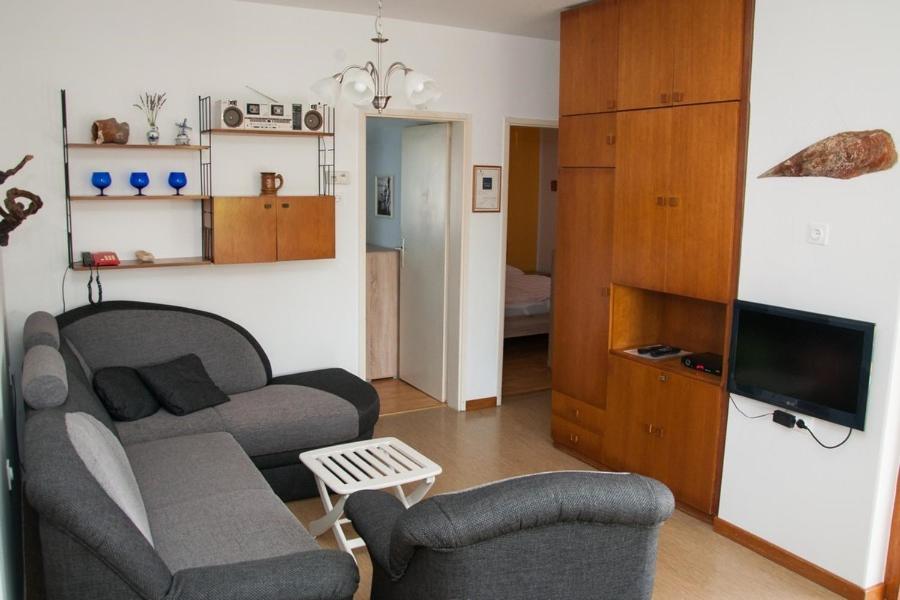 Holiday Home Skale view 3