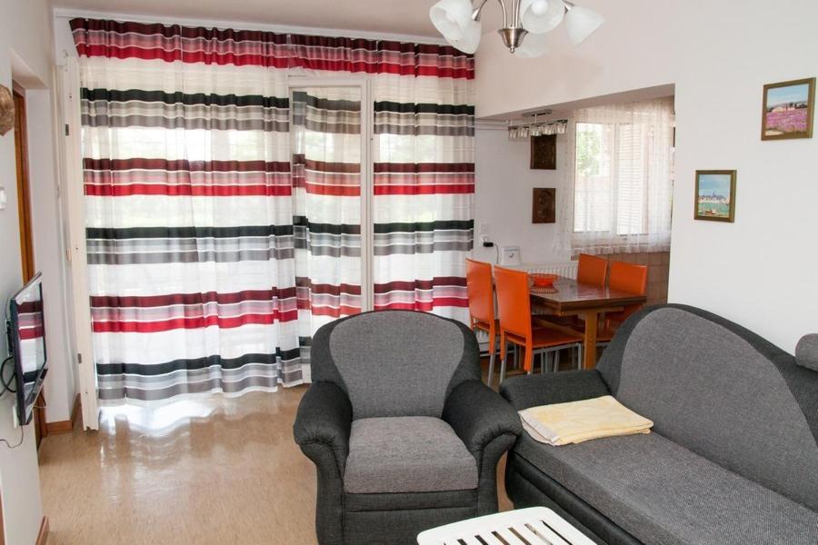 Holiday Home Skale view 5