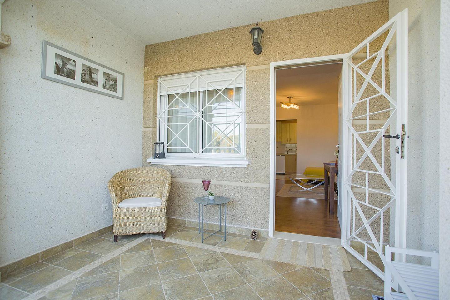 002 Casa Sofia - Alicante Holiday view 4