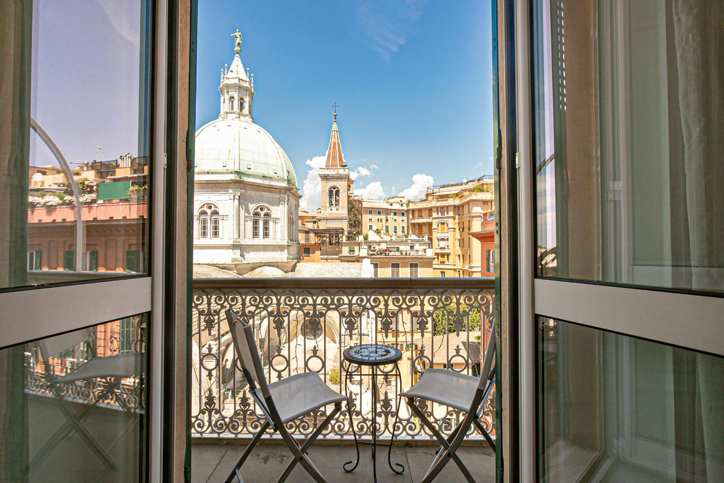 Real Italian Estate - Luxury Black&White view 3