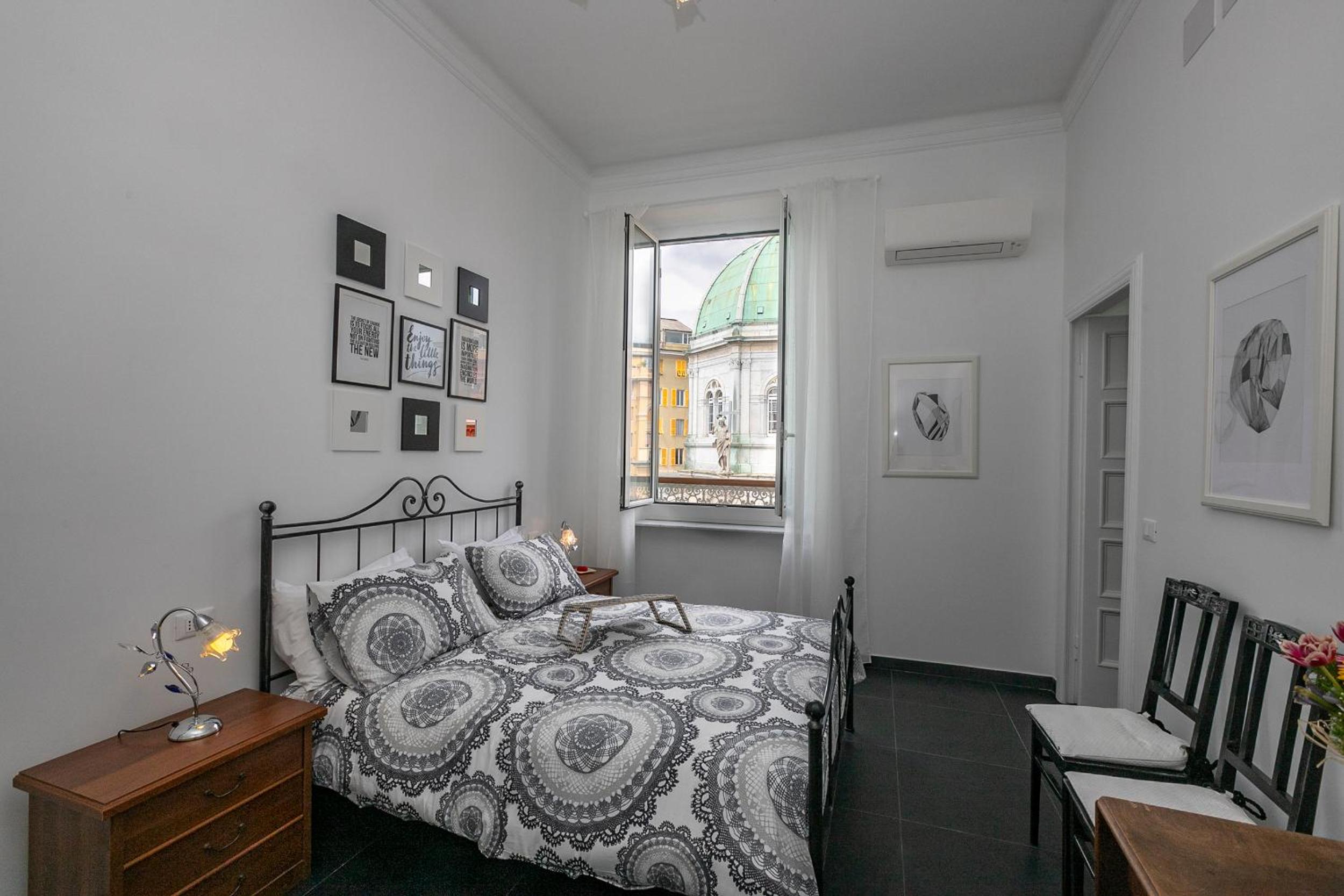 Real Italian Estate - Luxury Black&White view 5