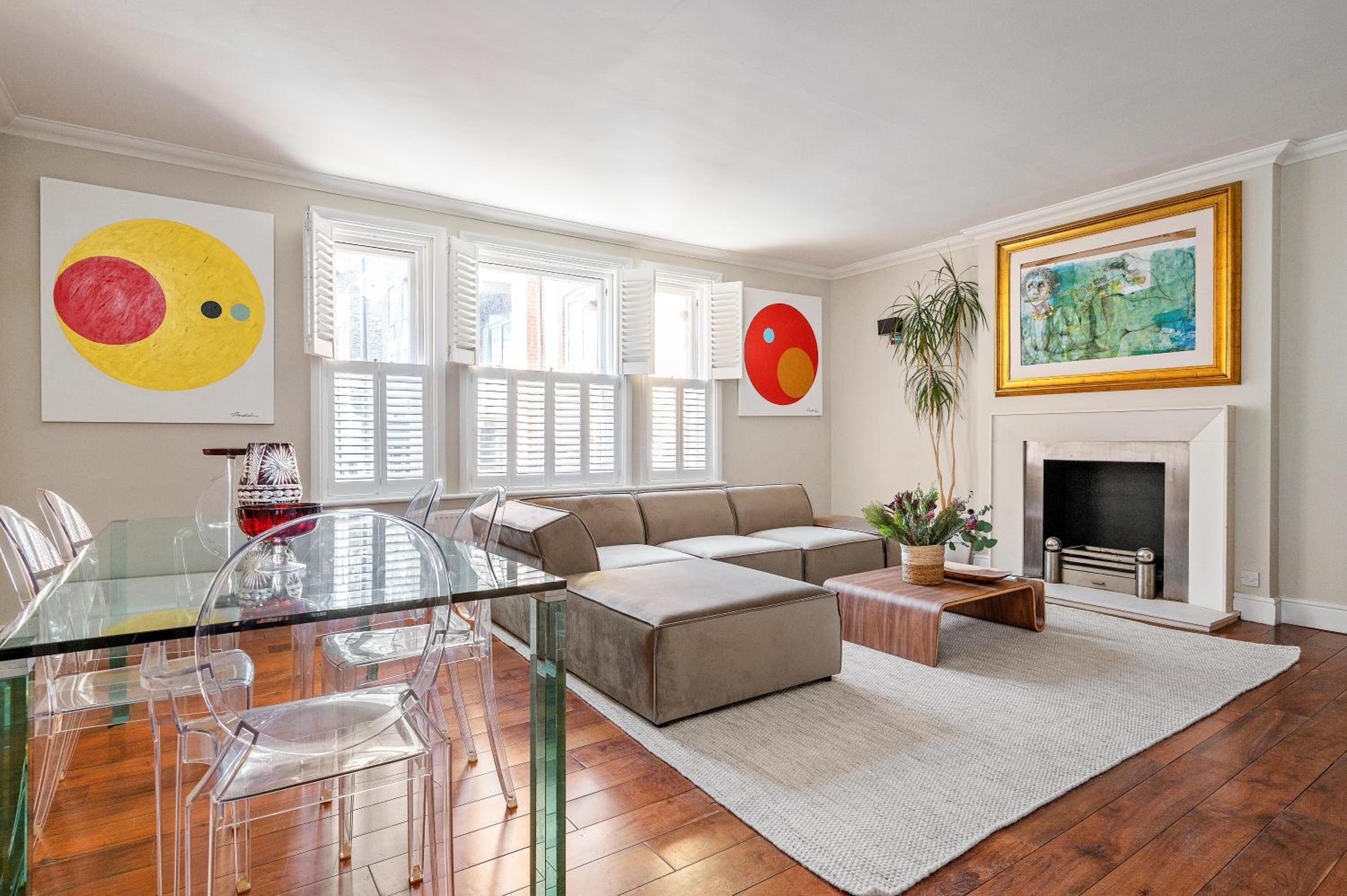 Central London 3-Bed Apt Sleeps 6 3 mins to Tube