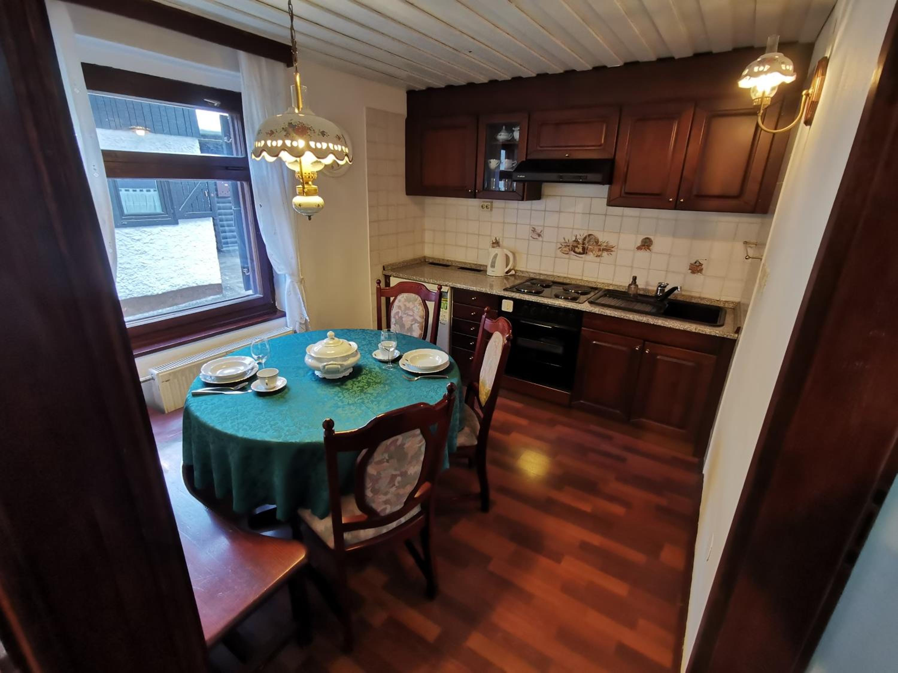 Cosy Lake view 5