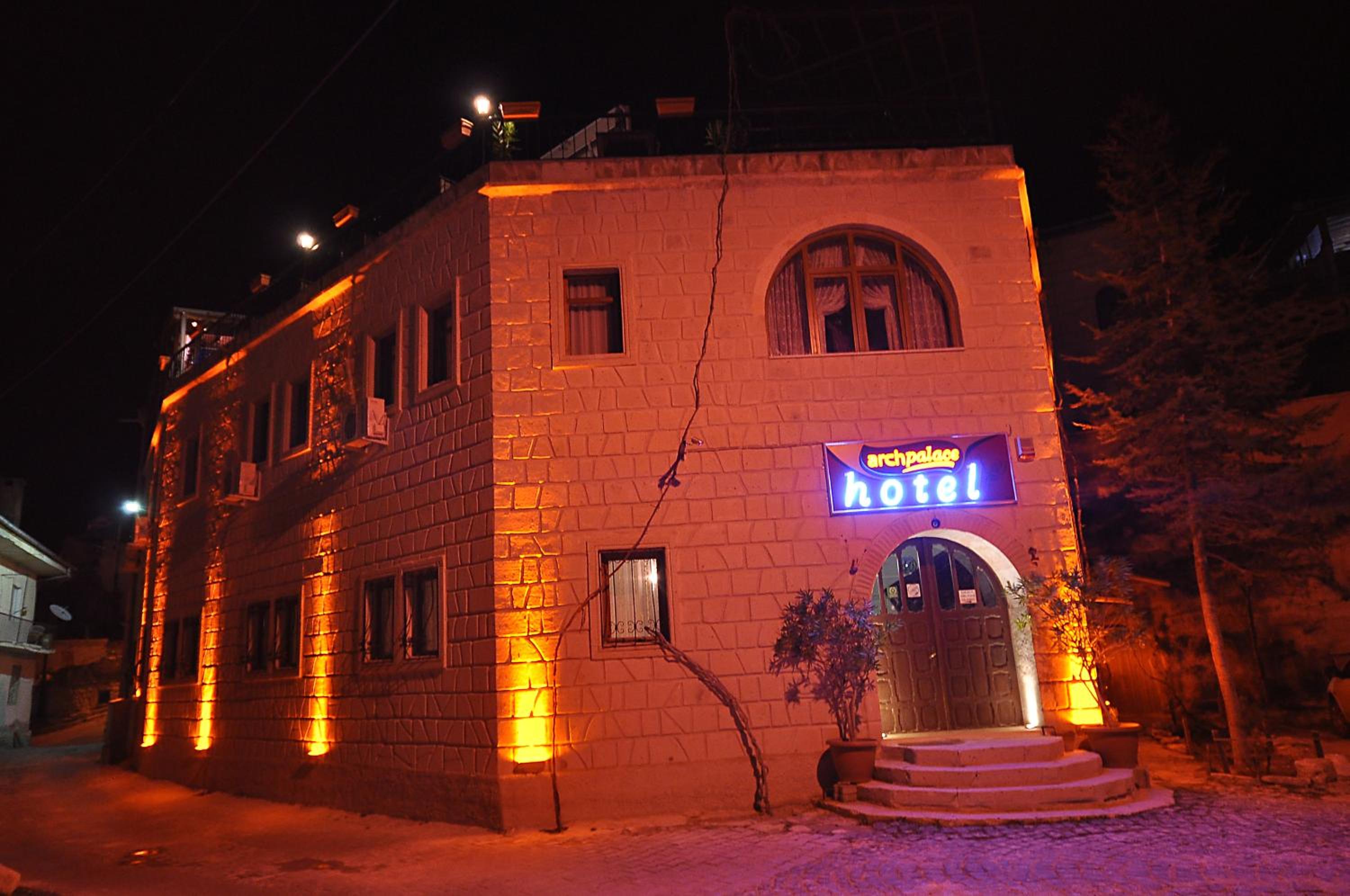 Arch Palace - Image 15