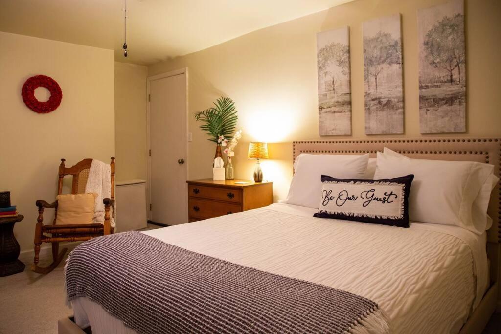 London Vacations - Hilltop Hideaway - 3BDR in Downtown London, KY - Property Image 24