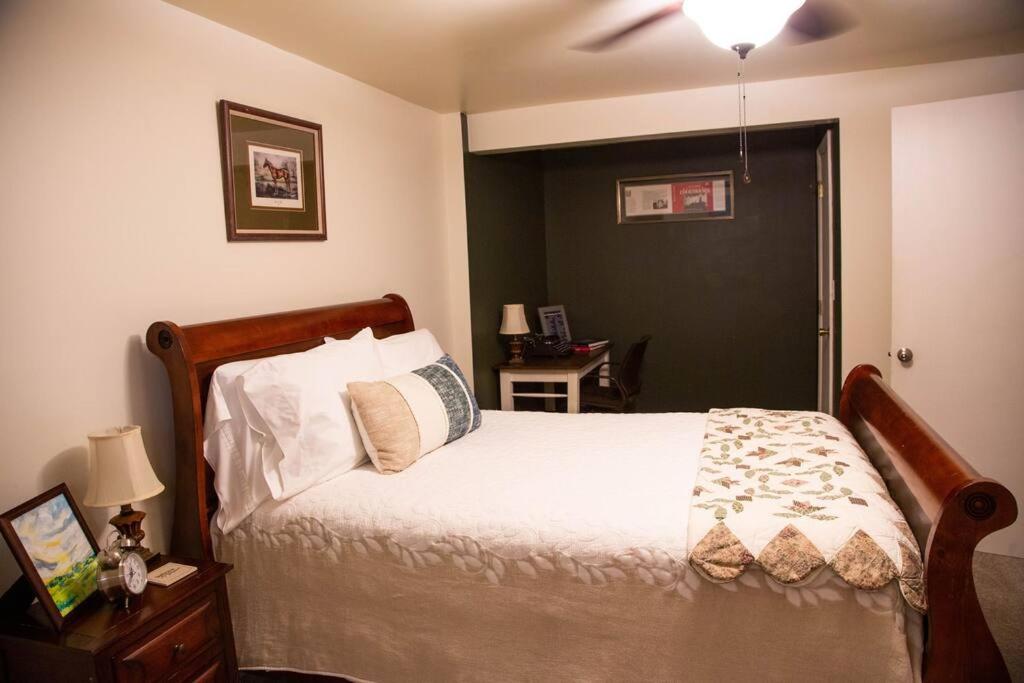 London Vacations - Hilltop Hideaway - 3BDR in Downtown London, KY - Property Image 22
