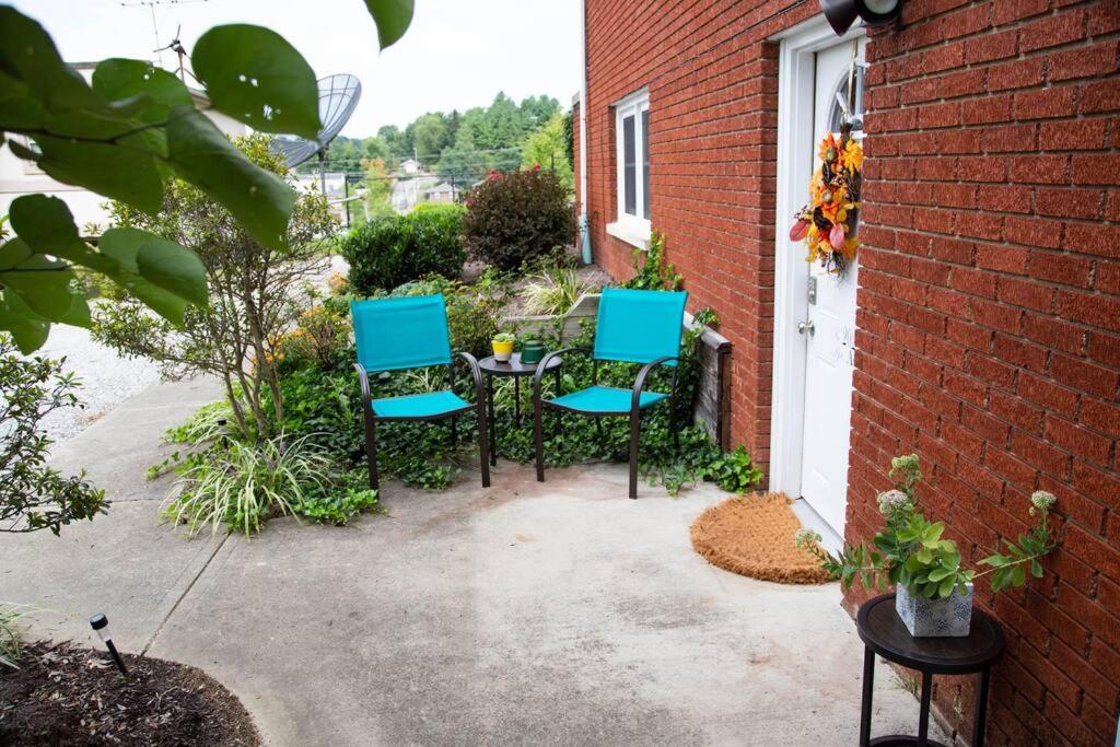 London Vacations - Hilltop Hideaway - 3BDR in Downtown London, KY - Property Image 9