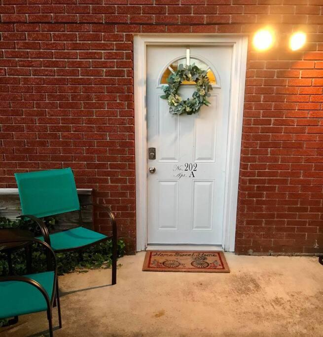 London Vacations - Hilltop Hideaway - 3BDR in Downtown London, KY - Property Image 7
