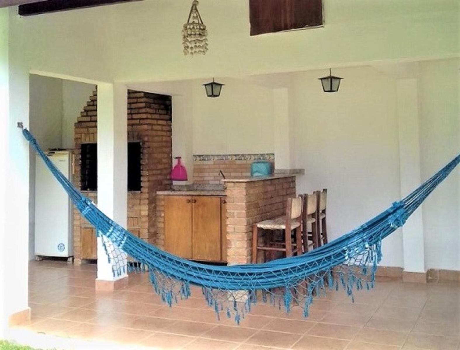 Casa a uma quadra da praia Maresias