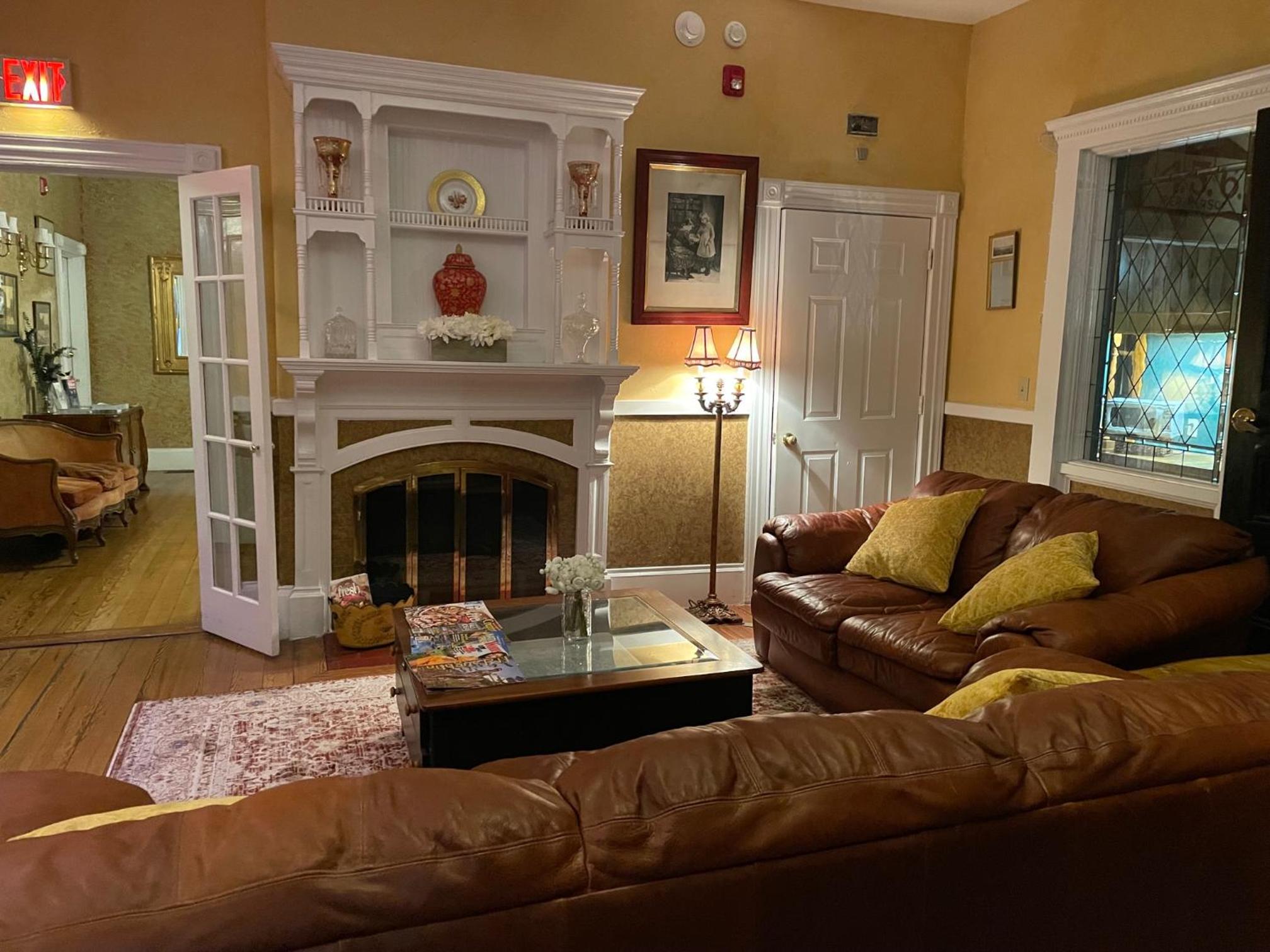 Central House Inn
