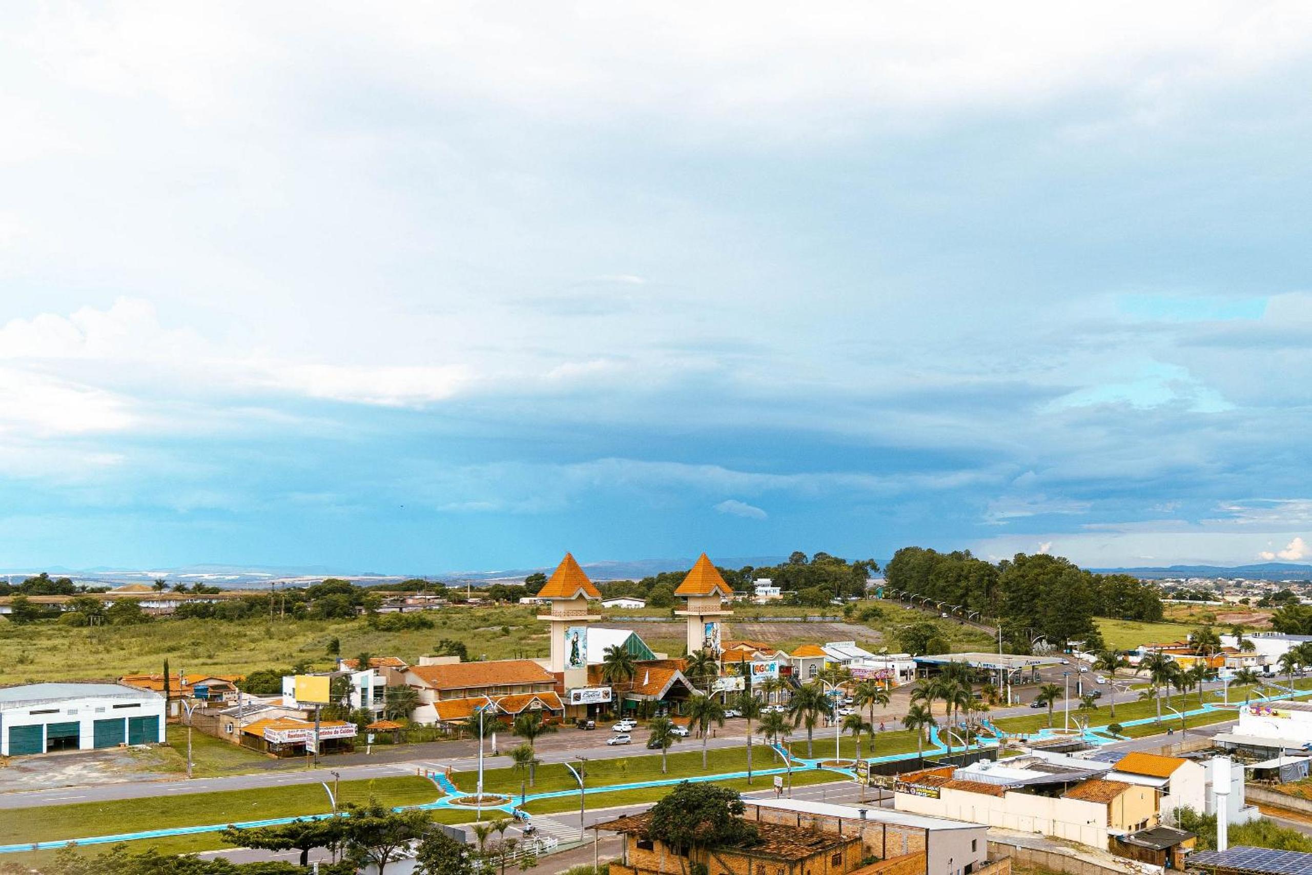 Piazza diRoma com Parque Aquático Incluso - VáciaTemporada