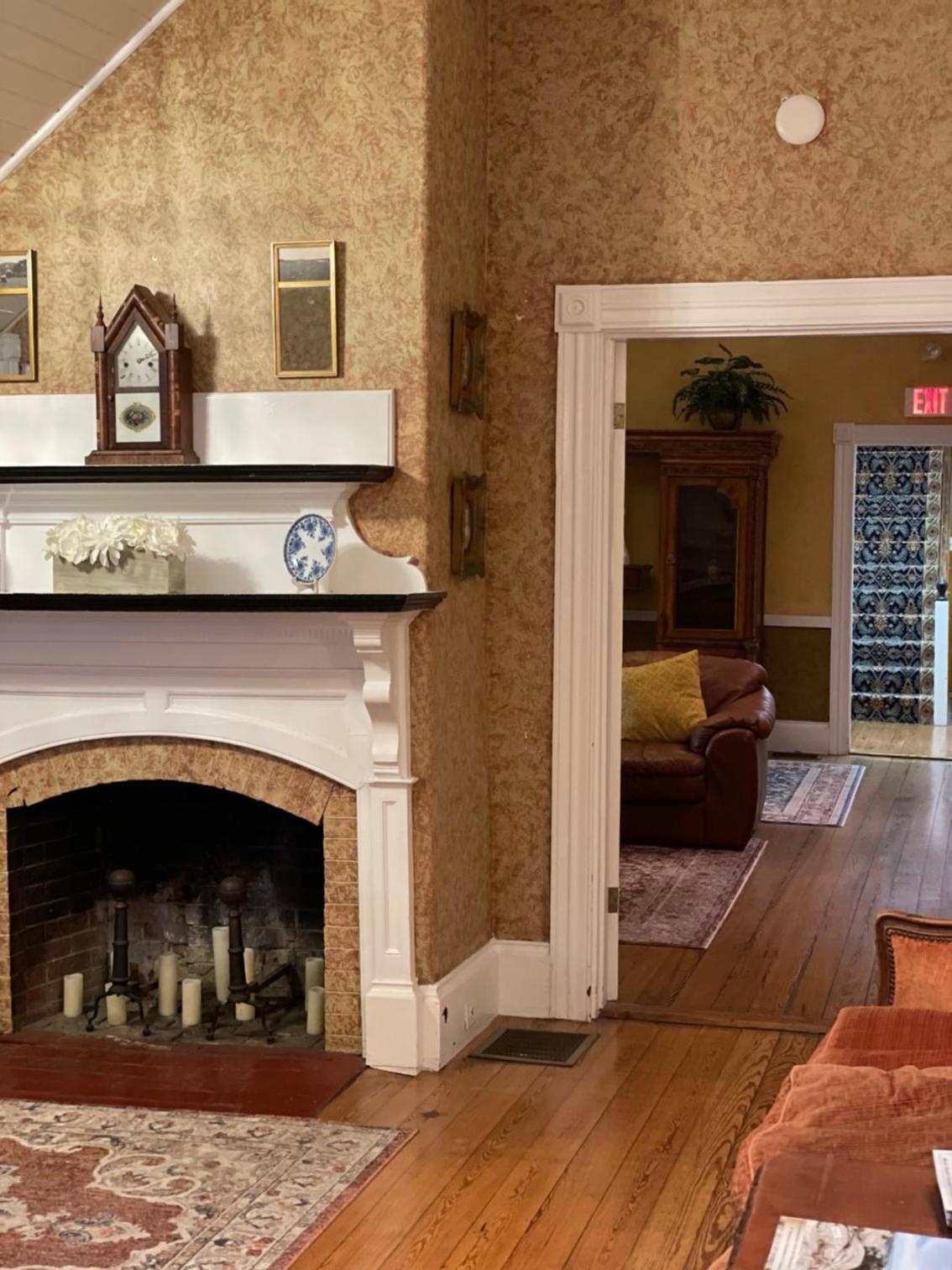 Central House Inn