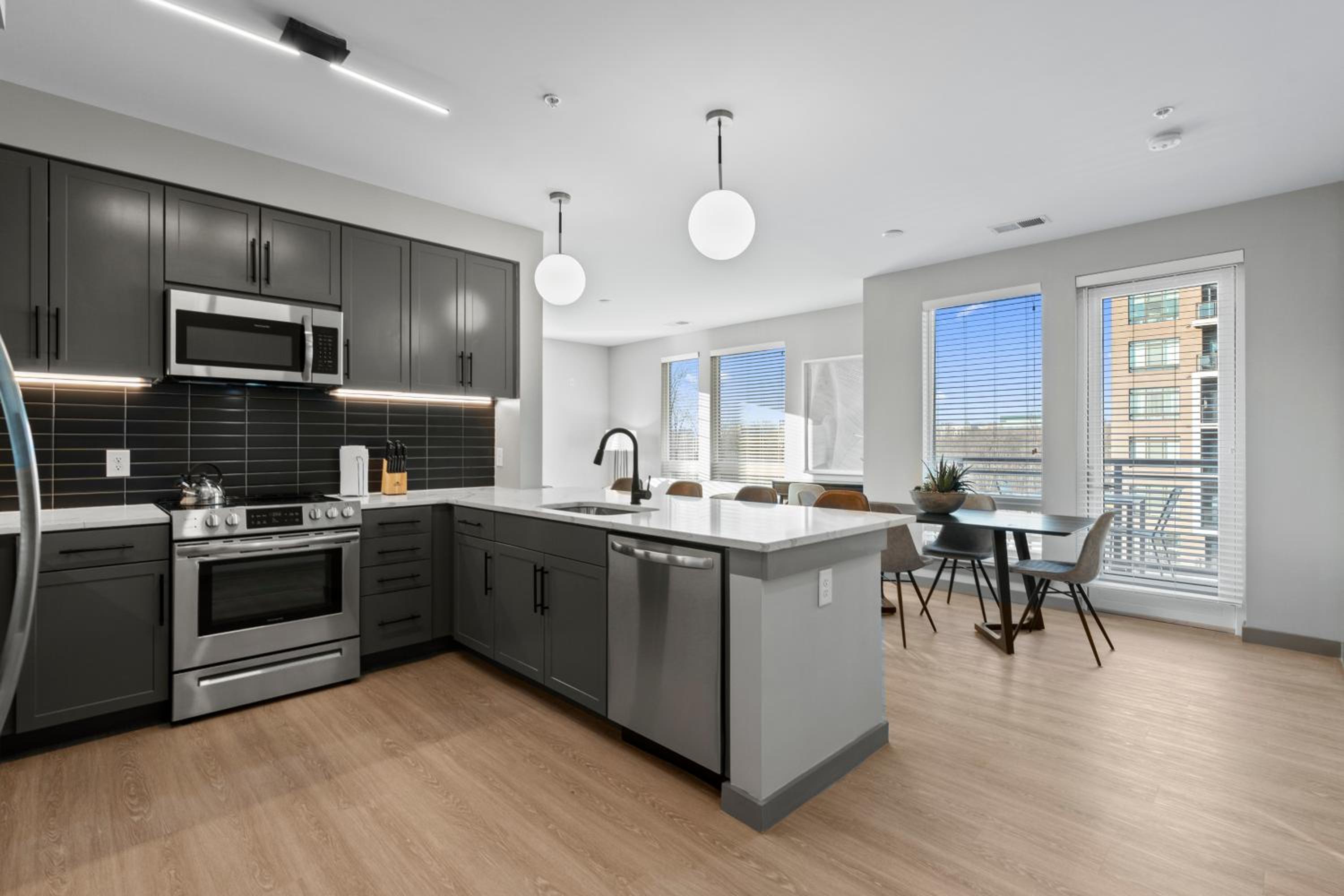 Columbia Vacations - WhyHotel by Placemakr, Columbia - Property Image 60