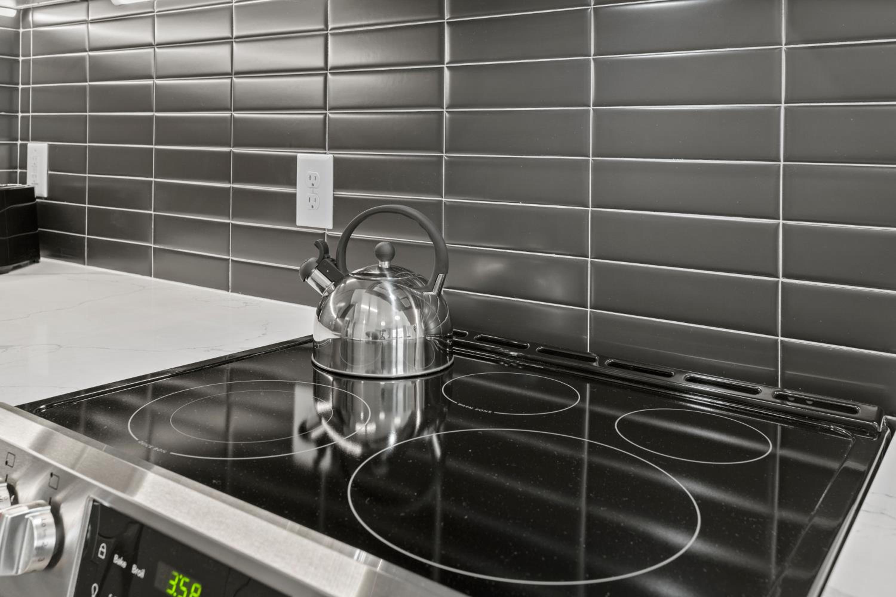 Columbia Vacations - WhyHotel by Placemakr, Columbia - Property Image 10