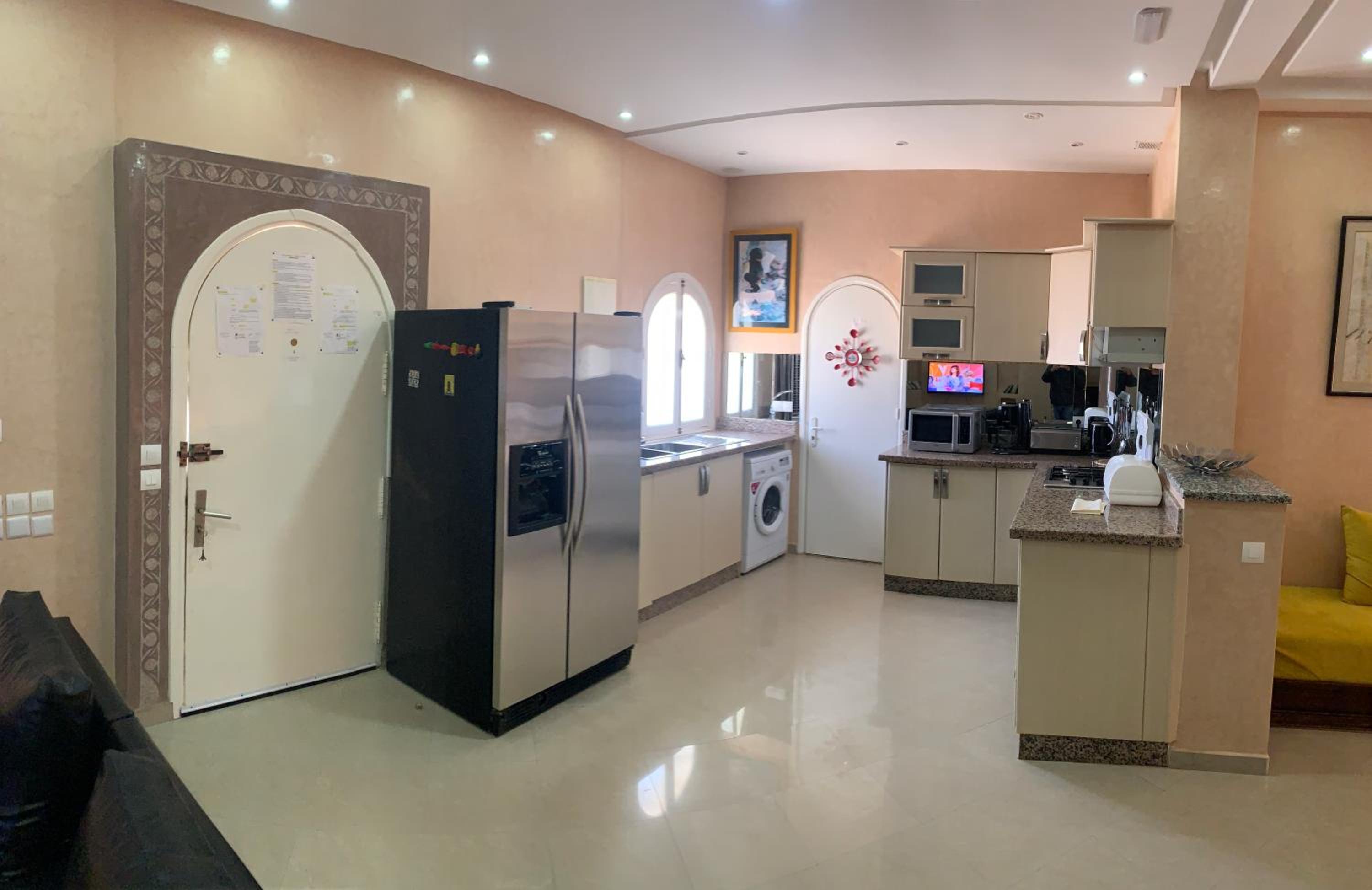 Europa mirlef t aventur Guest House