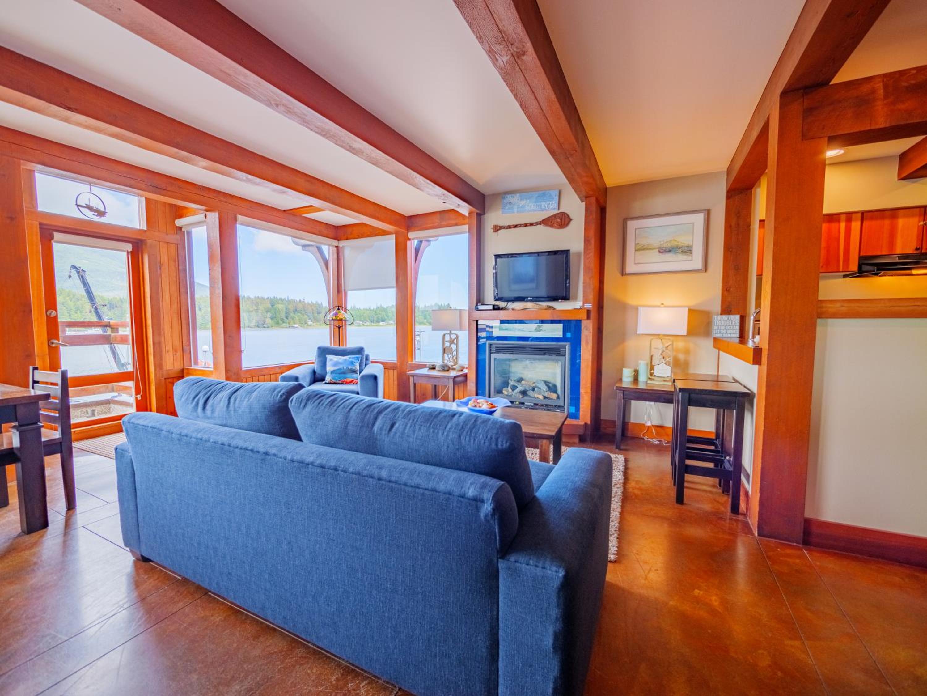 Whisky Harbour, Downtown King Bed and Inlet View view 5