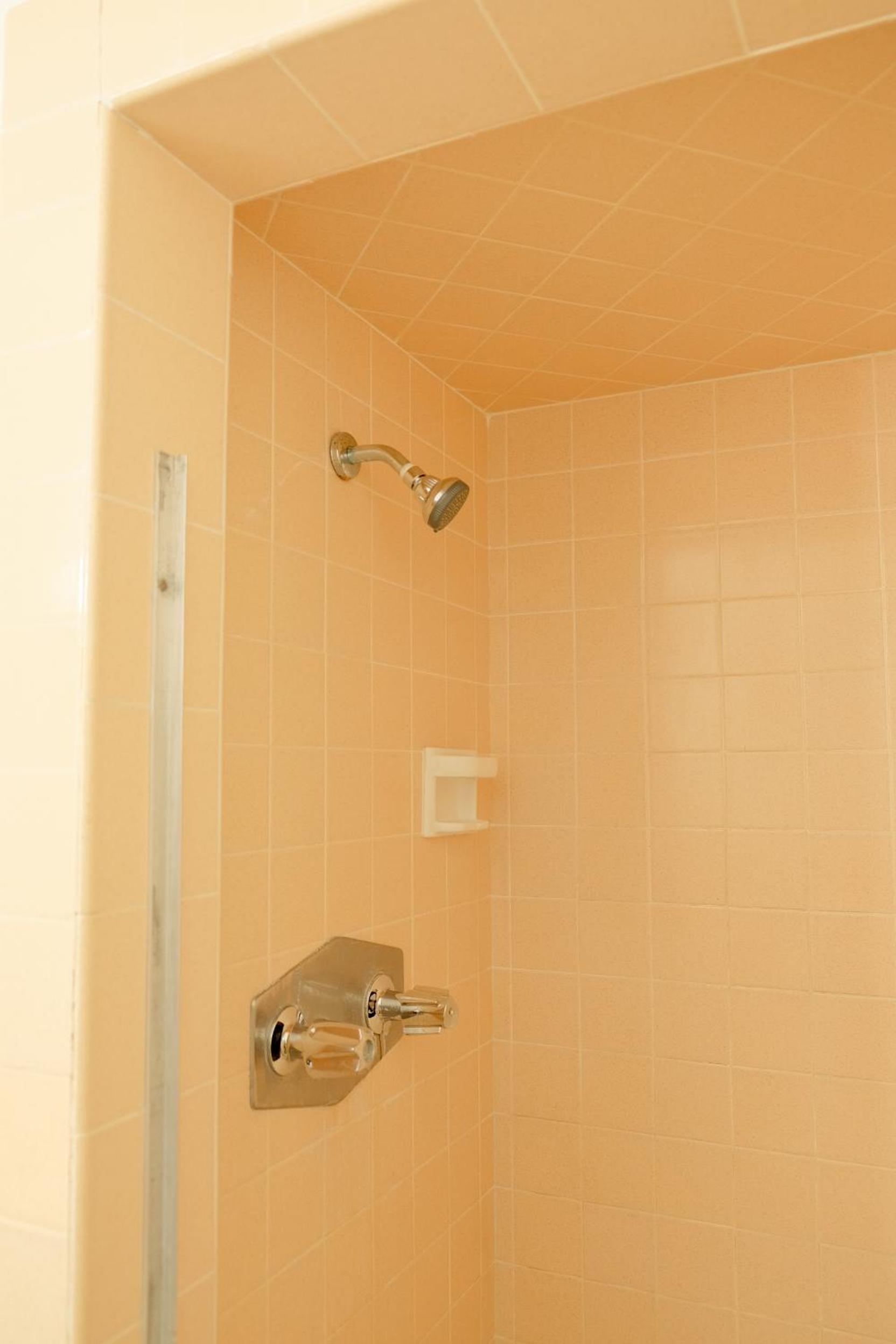 Sherwood Arms Motel - Property Image 135