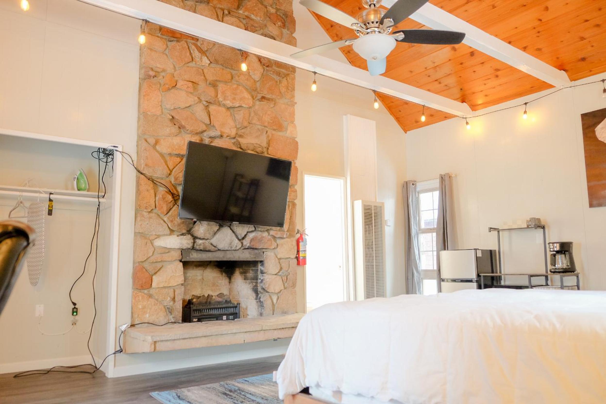 Sherwood Arms Motel - Property Image 132