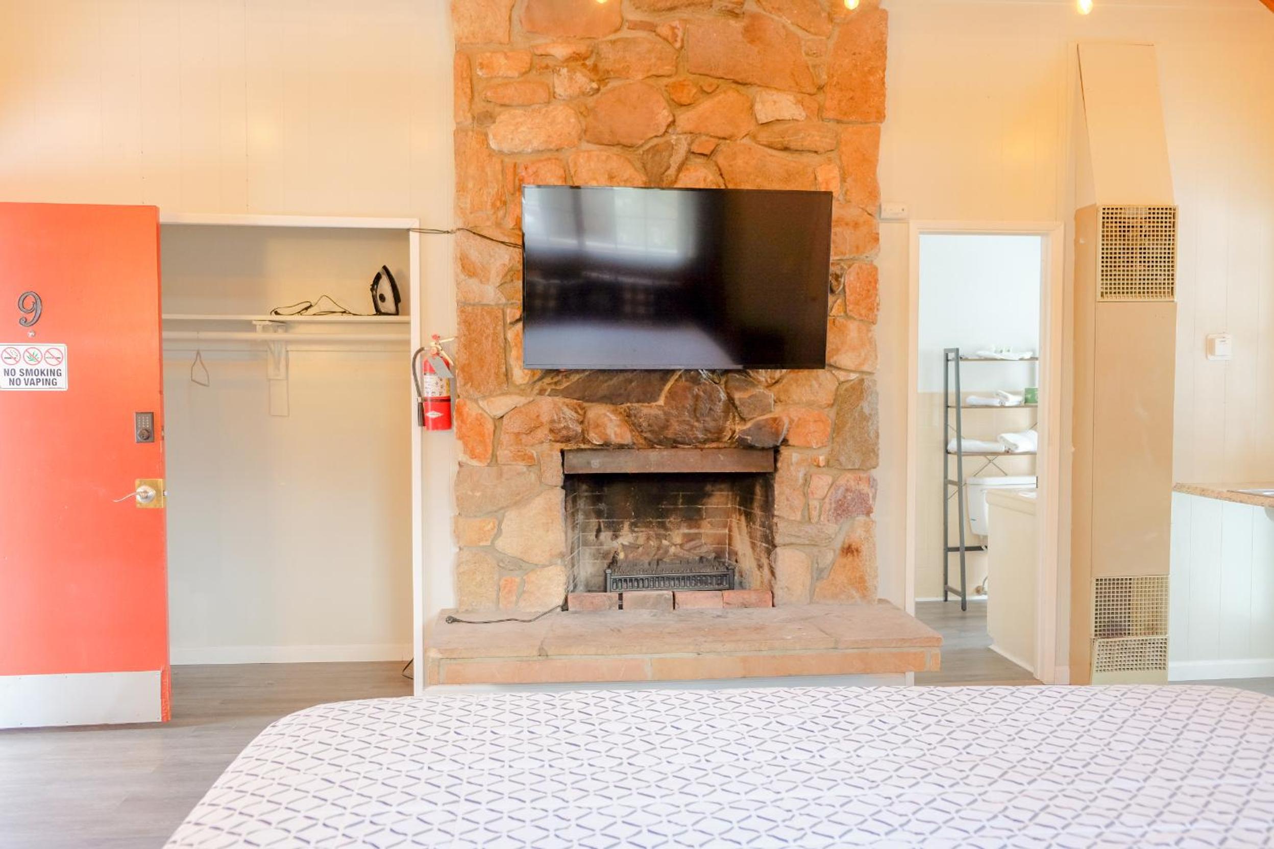 Sherwood Arms Motel - Property Image 146