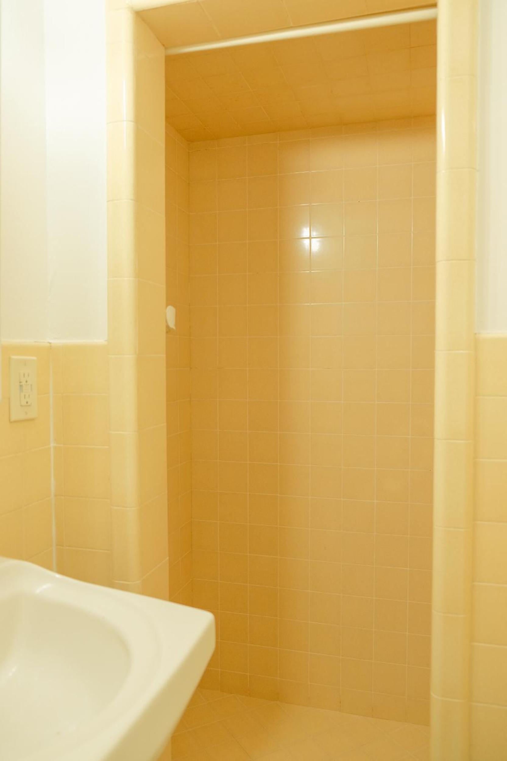 Sherwood Arms Motel - Property Image 164