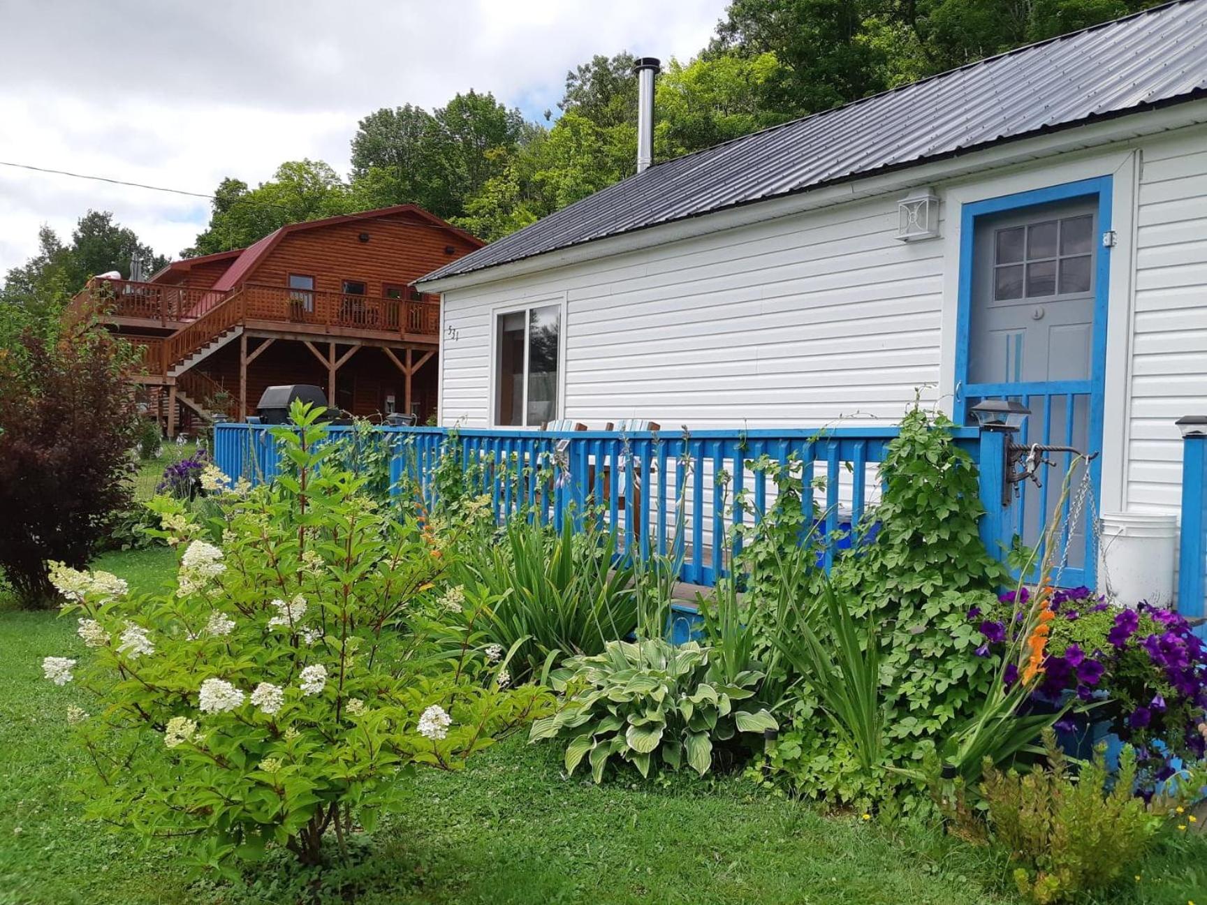 Big Axe Bed & Breakfast