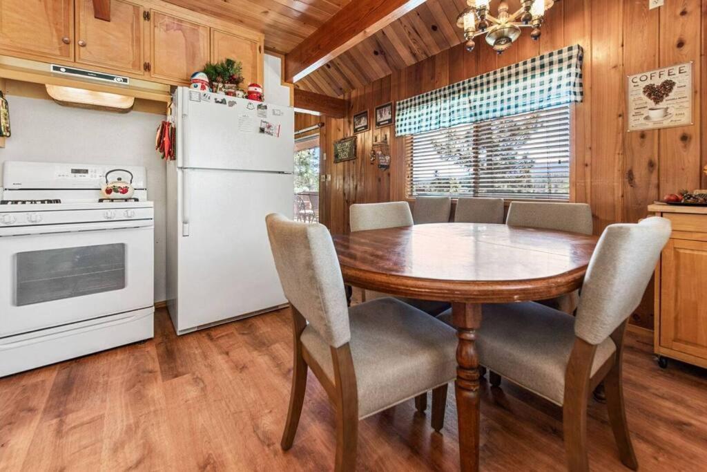 Paradise Cabin