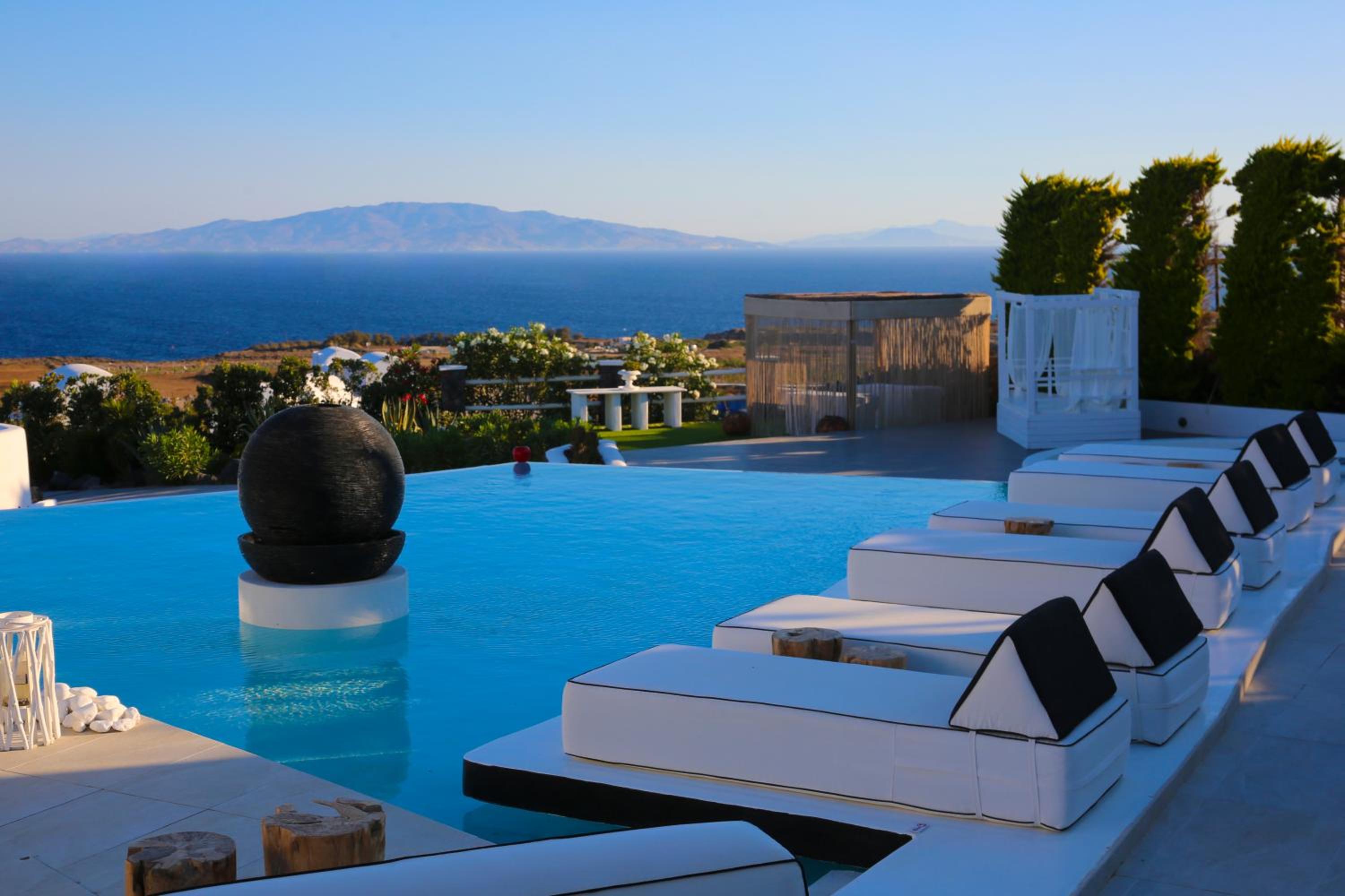 Oia Sunset Villas