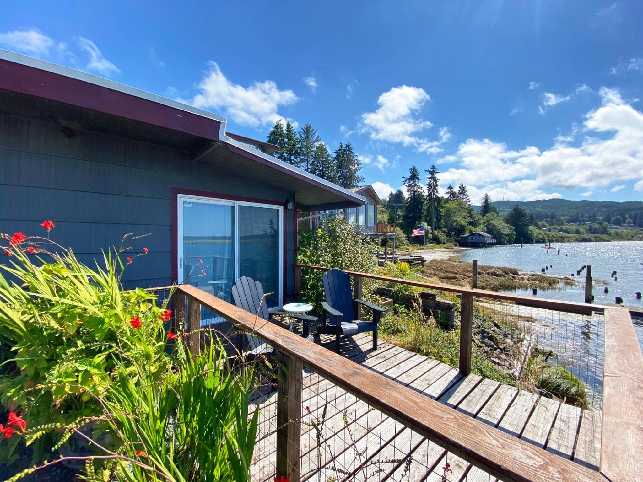 Wheeler on the Bay Lodge and Marina