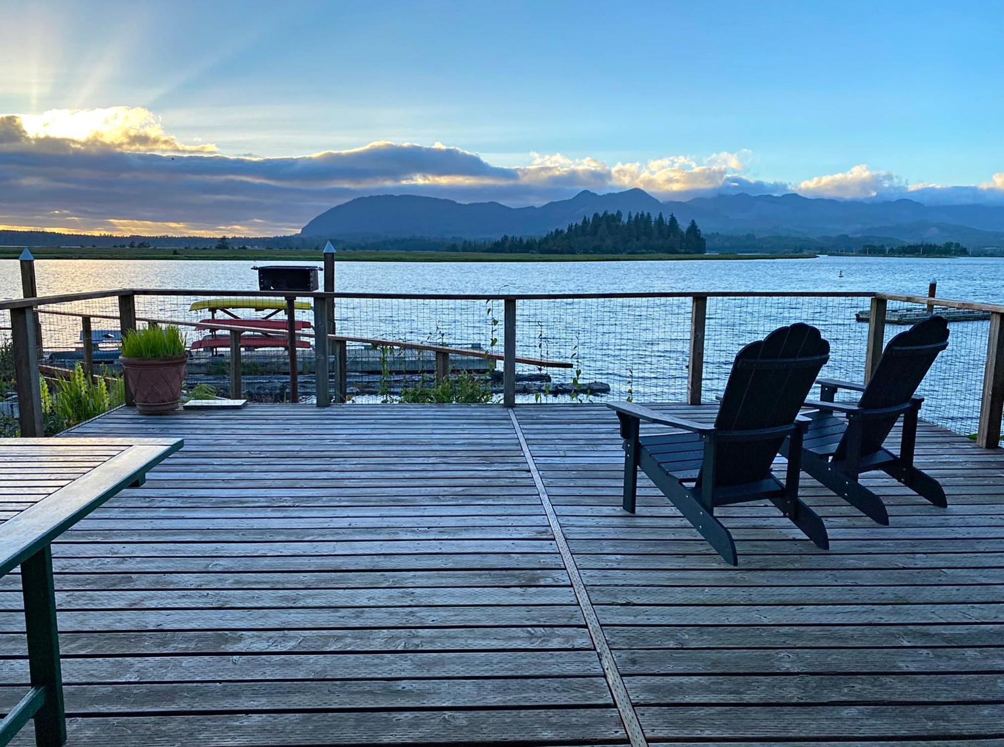 Wheeler on the Bay Lodge and Marina