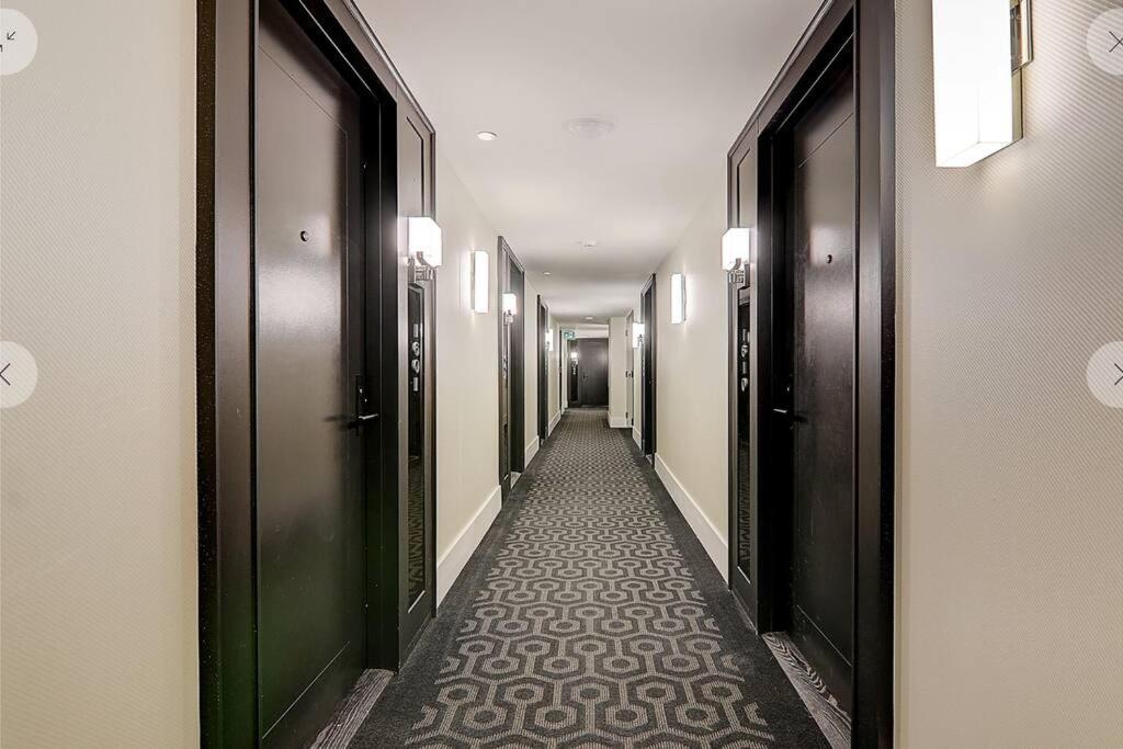 Luxury Condo on Bay Street
