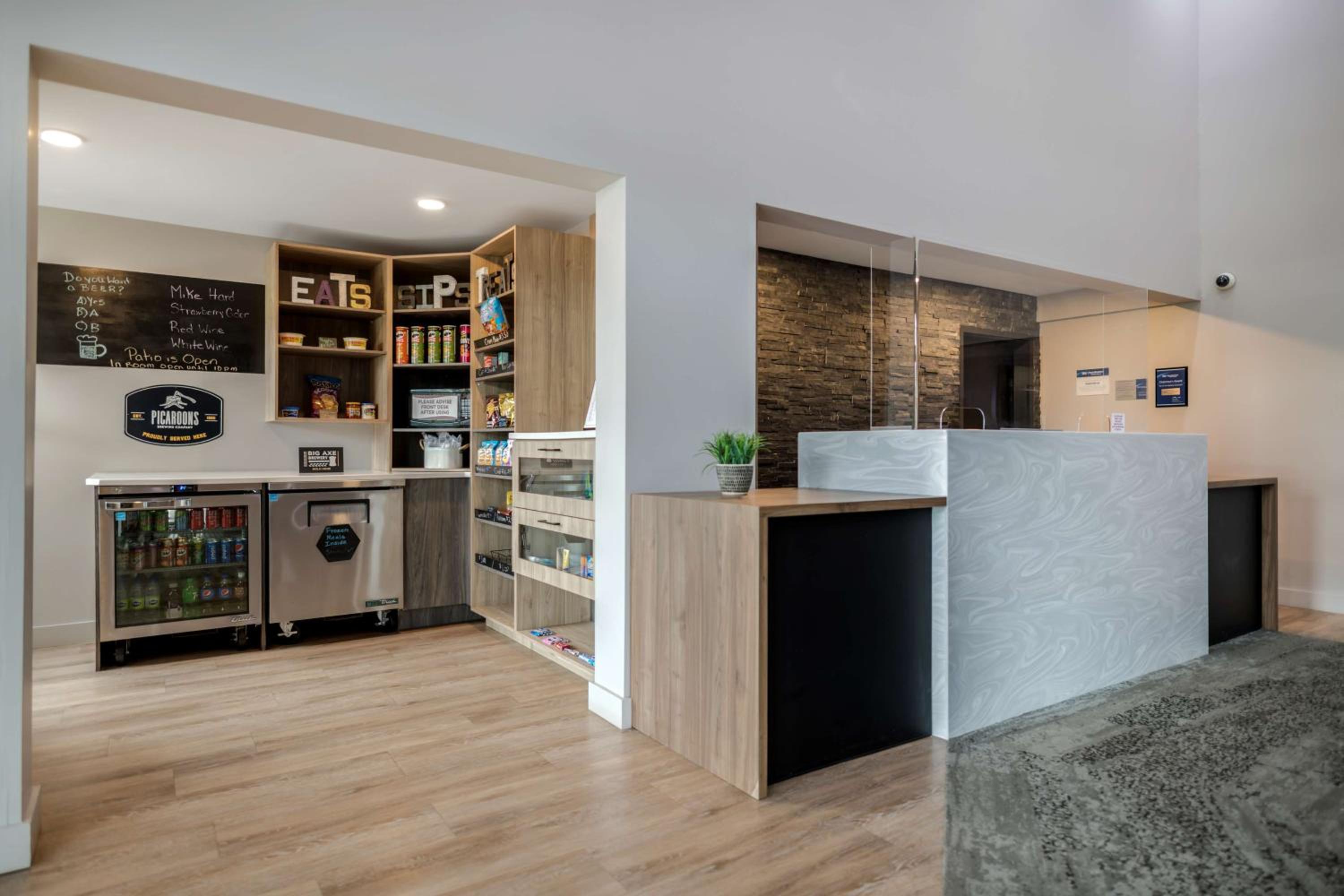 Woodstock Vacations - Best Western Plus Woodstock Hotel Conference Centre - Property Image 2