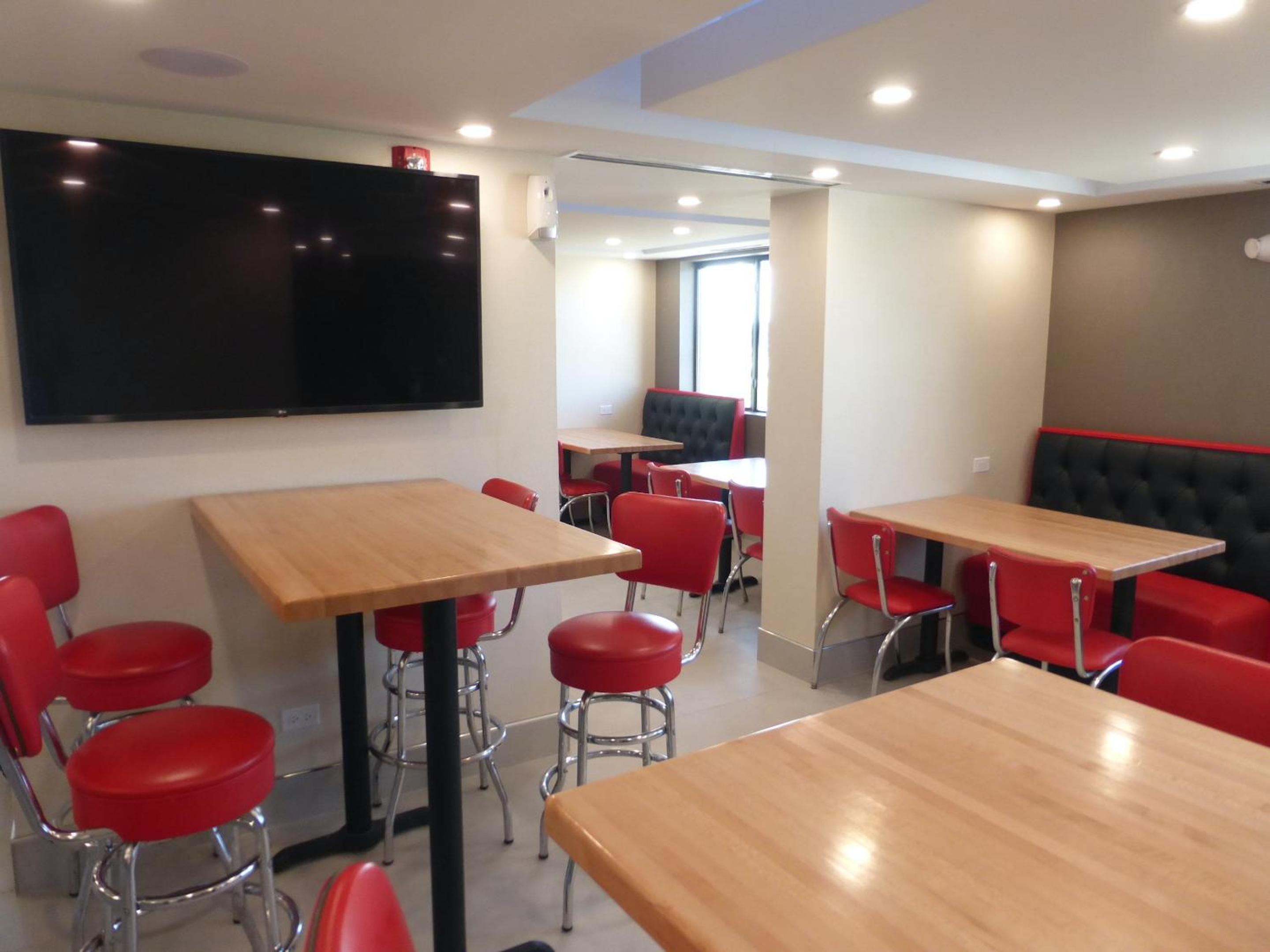 Red Roof Inn Bourbonnais - Property Image 17